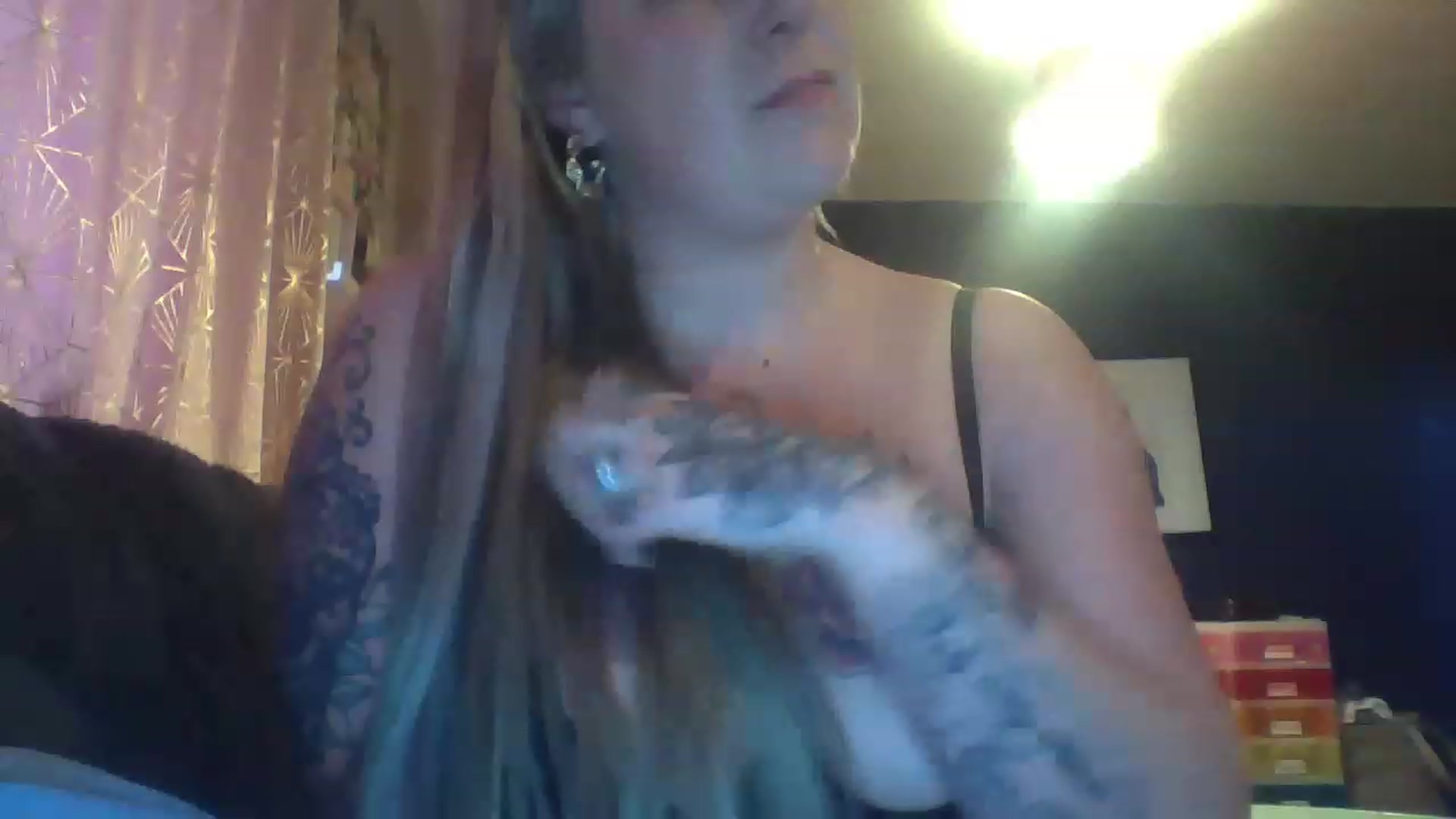 Gallery image thumbnail from Tatsandtitsx's myfreecams stream on, 11/16/2022, 13:05 image 7 of 20