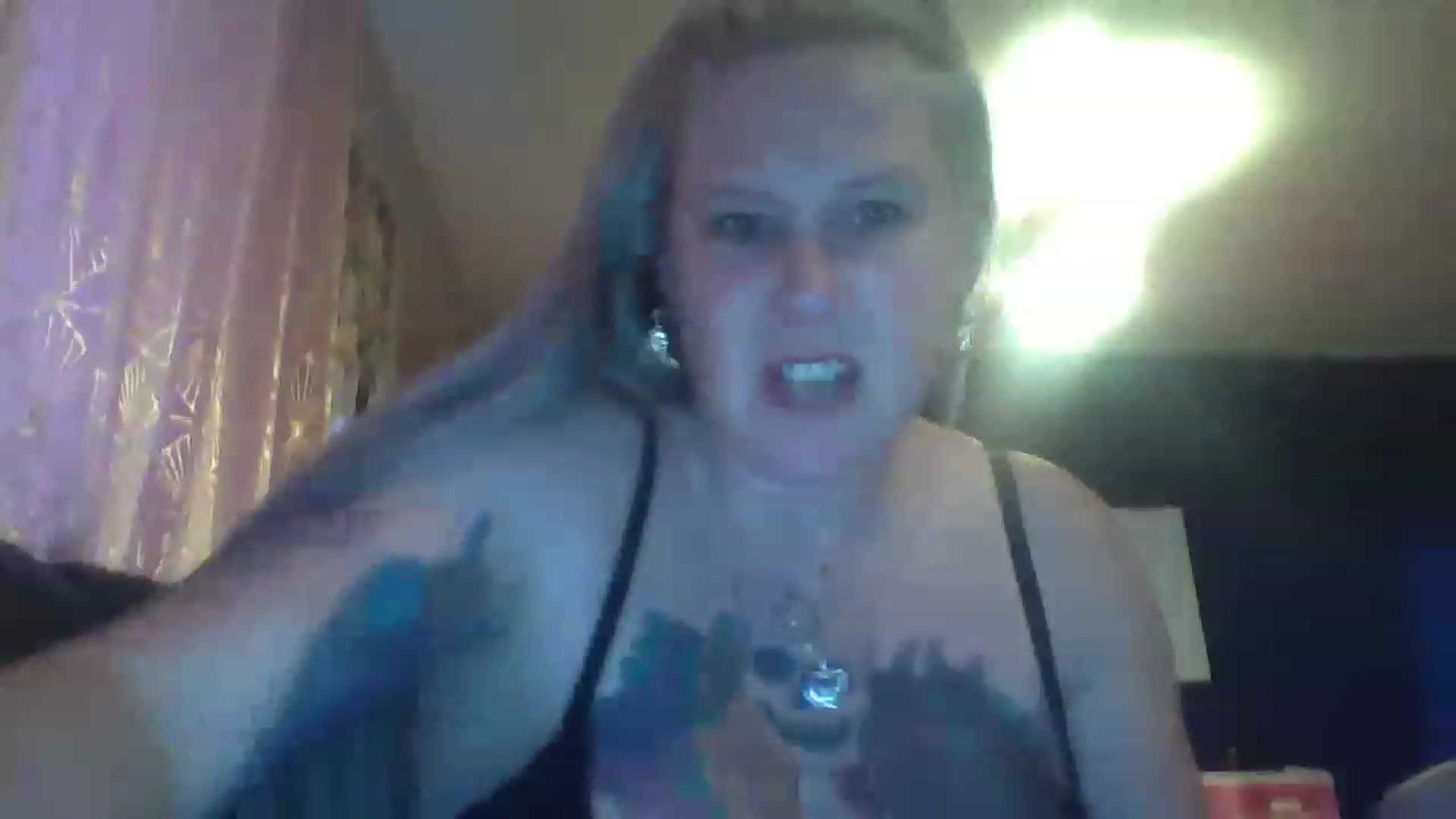 Gallery image thumbnail from Tatsandtitsx's myfreecams stream on, 11/16/2022, 13:05 image 15 of 20