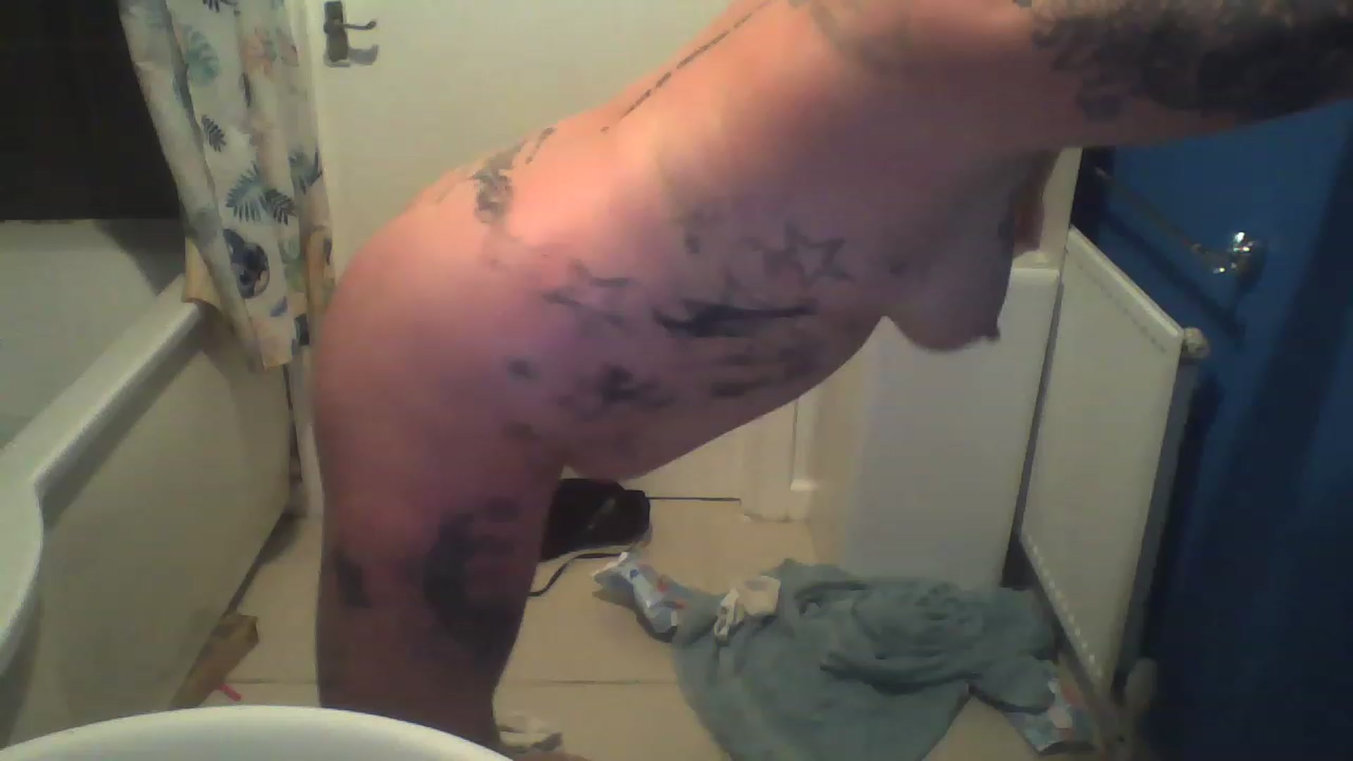 Gallery image thumbnail from Tatsandtitsx's myfreecams stream on, 11/16/2022, 19:36 image 2 of 20