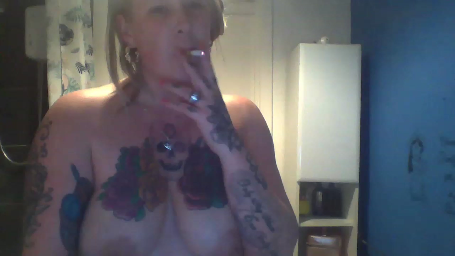 Gallery image thumbnail from Tatsandtitsx's myfreecams stream on, 11/16/2022, 19:36 image 3 of 20
