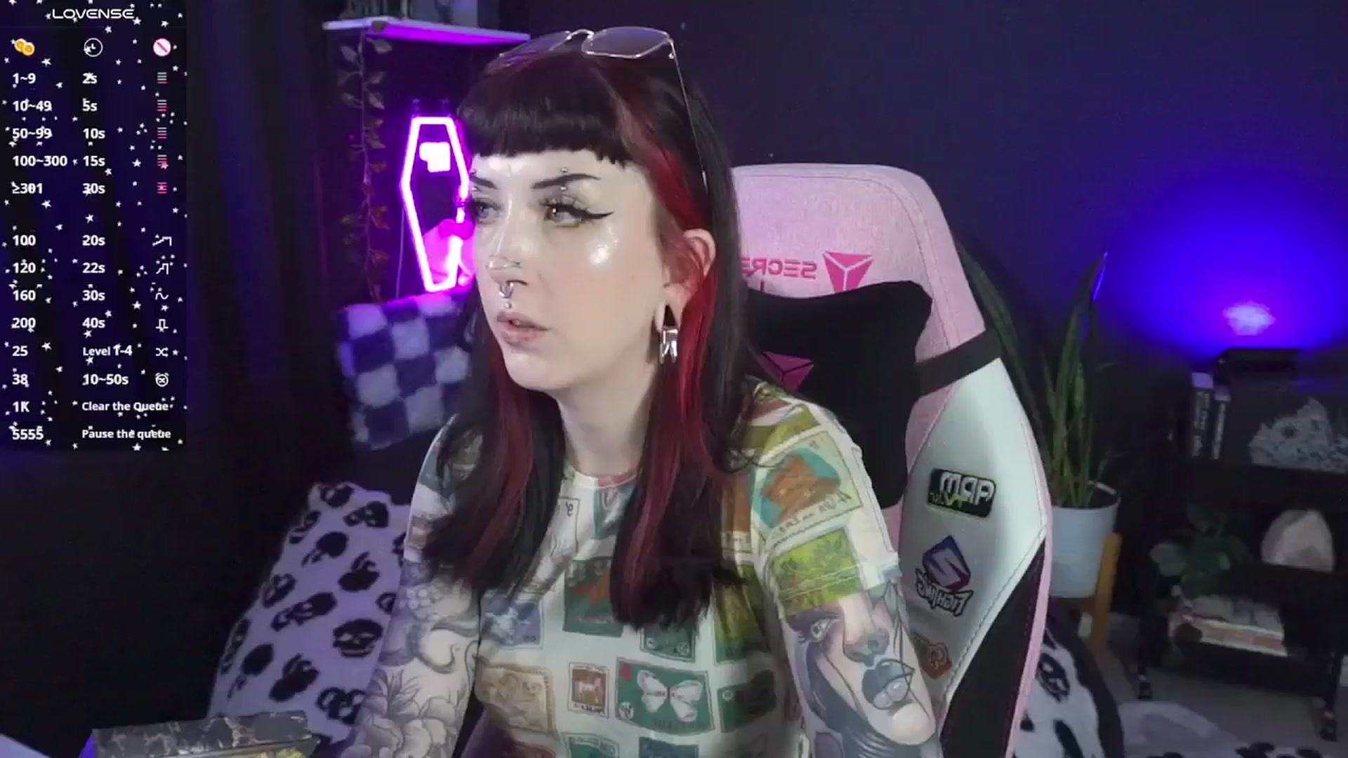 Gallery image thumbnail from TatsnCats's myfreecams stream on, 12/16/2024, 17:00 image 3 of 20