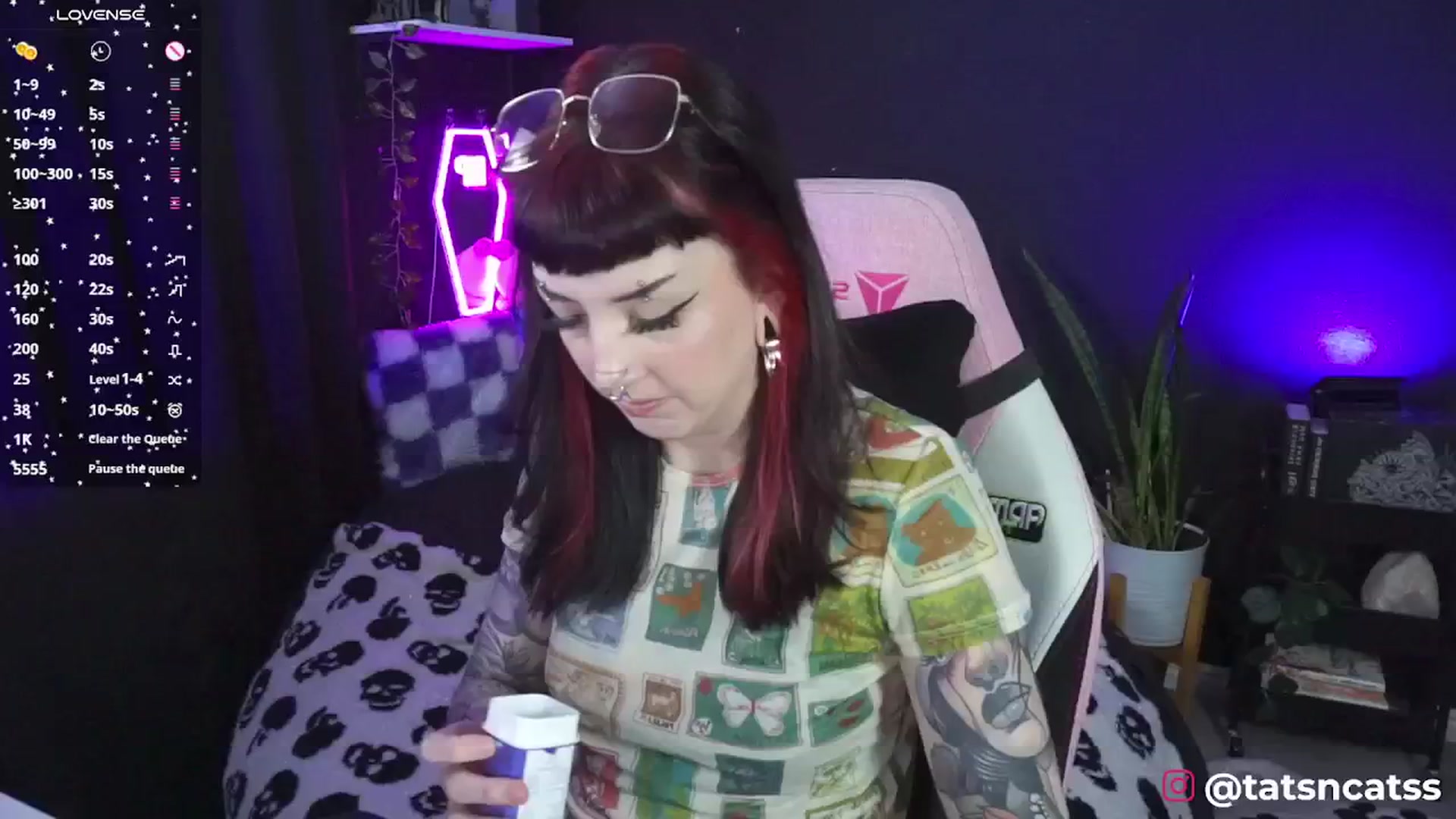 Gallery image thumbnail from TatsnCats's myfreecams stream on, 12/16/2024, 17:00 image 17 of 20
