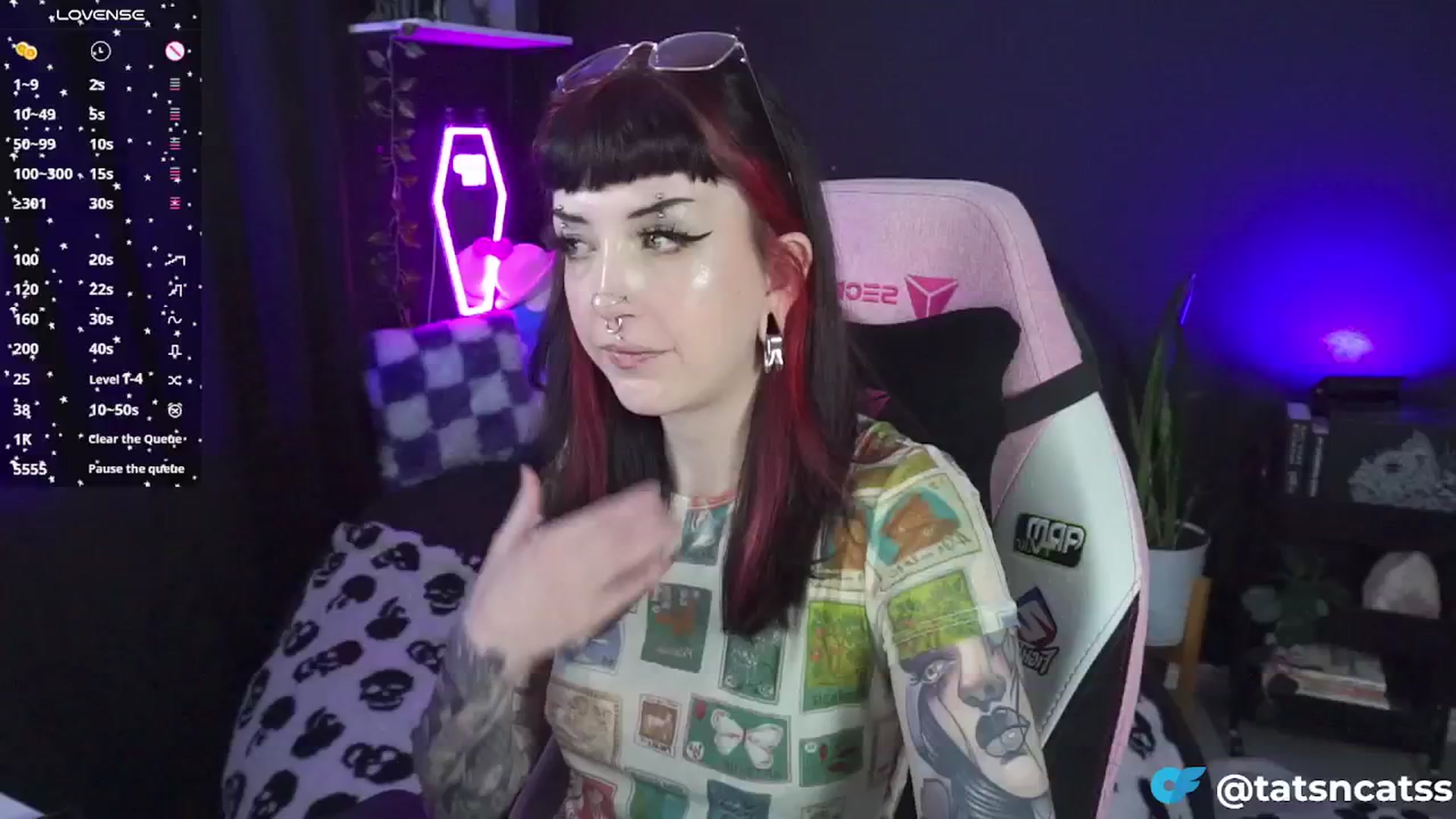 Gallery image thumbnail from TatsnCats's myfreecams stream on, 12/16/2024, 17:00 image 1 of 20