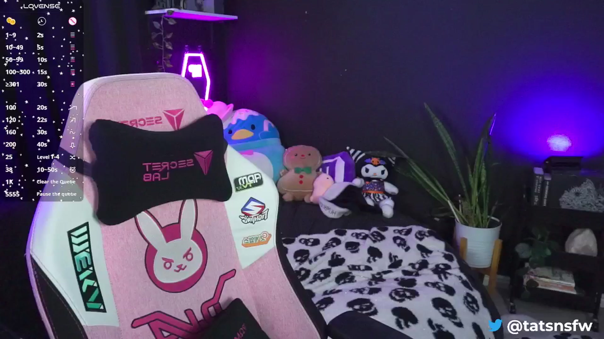 Gallery image thumbnail from TatsnCats's myfreecams stream on, 12/16/2024, 17:00 image 19 of 20