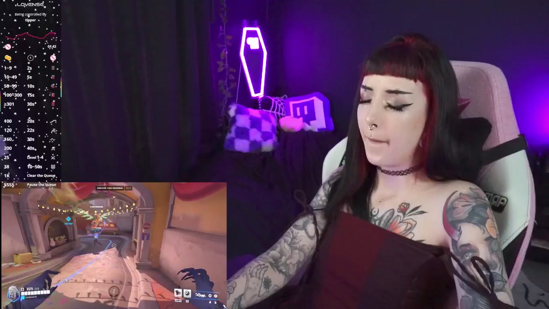 Gallery image thumbnail from TatsnCats's myfreecams stream on, 04/17/2025, 19:32 image 11 of 20