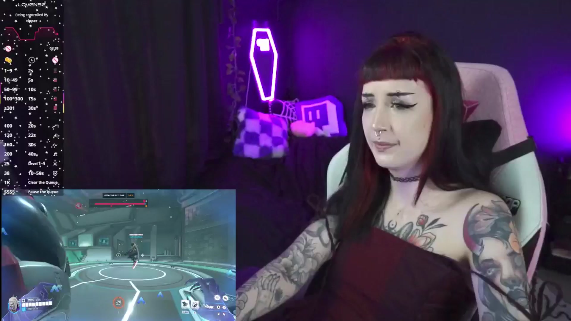 Gallery image thumbnail from TatsnCats's myfreecams stream on, 04/17/2025, 19:32 image 13 of 20