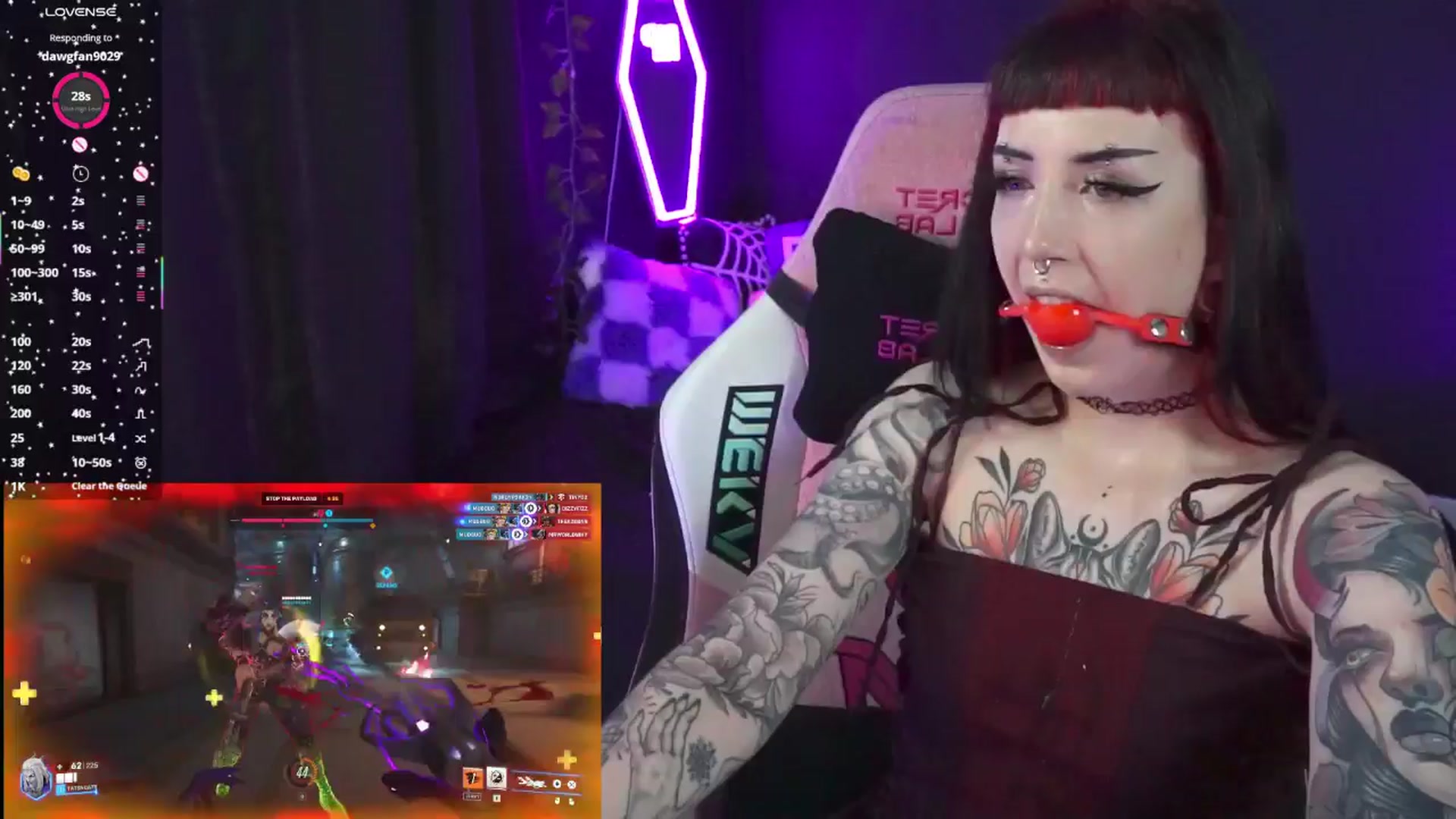 Gallery image thumbnail from TatsnCats's myfreecams stream on, 04/17/2025, 19:32 image 18 of 20
