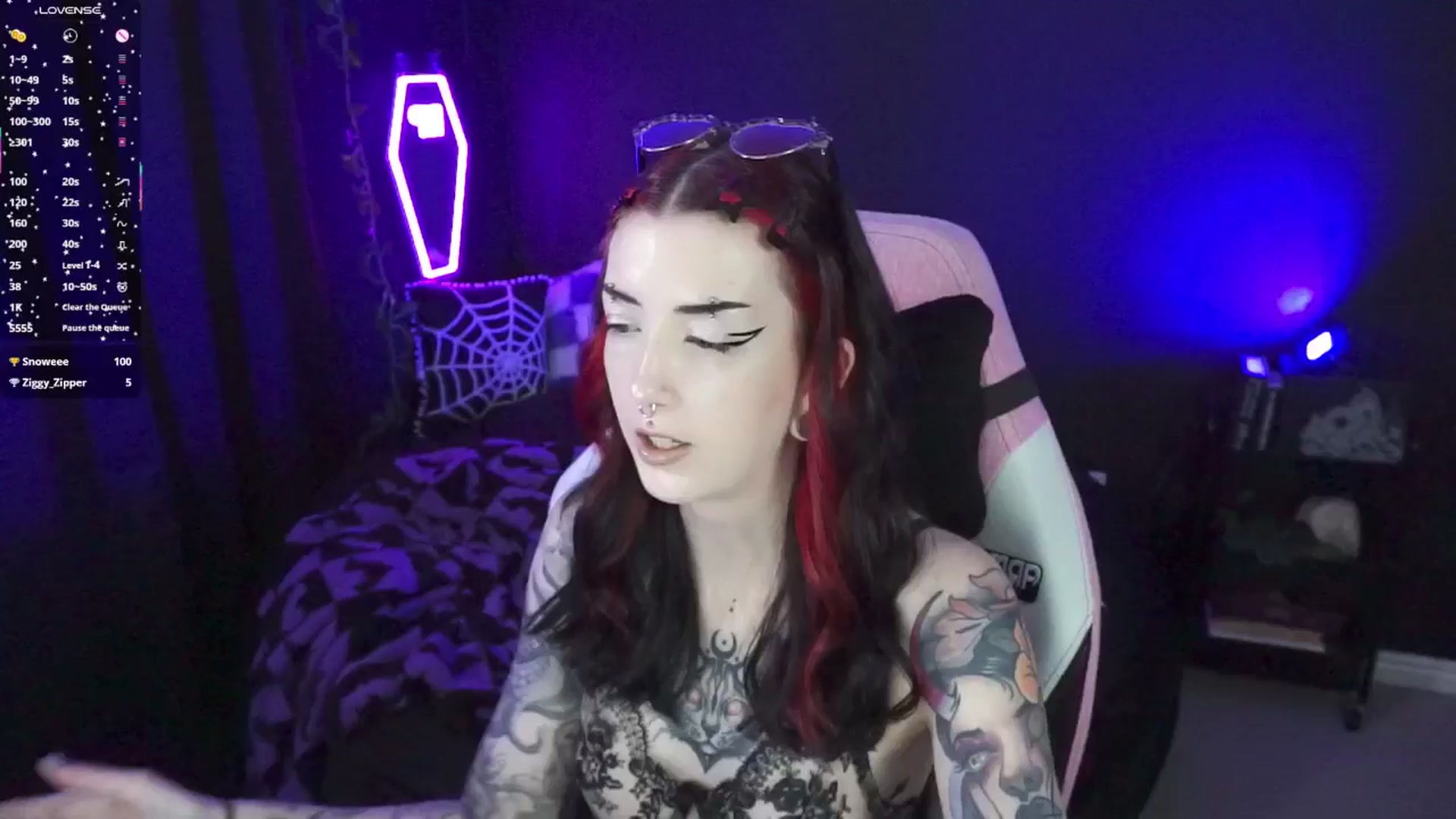 Gallery image thumbnail from TatsnCats's myfreecams stream on, 05/20/2025, 19:13 image 13 of 20