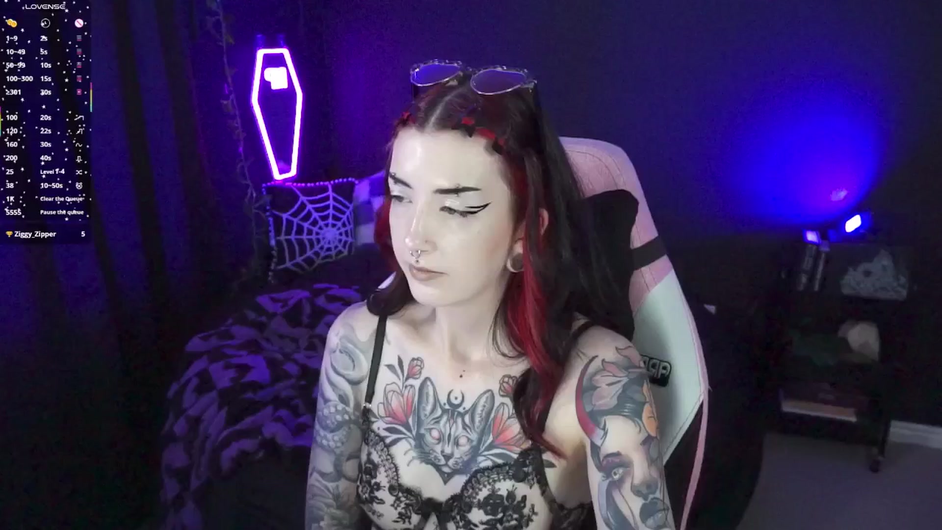 Gallery image thumbnail from TatsnCats's myfreecams stream on, 05/20/2025, 19:13 image 9 of 20