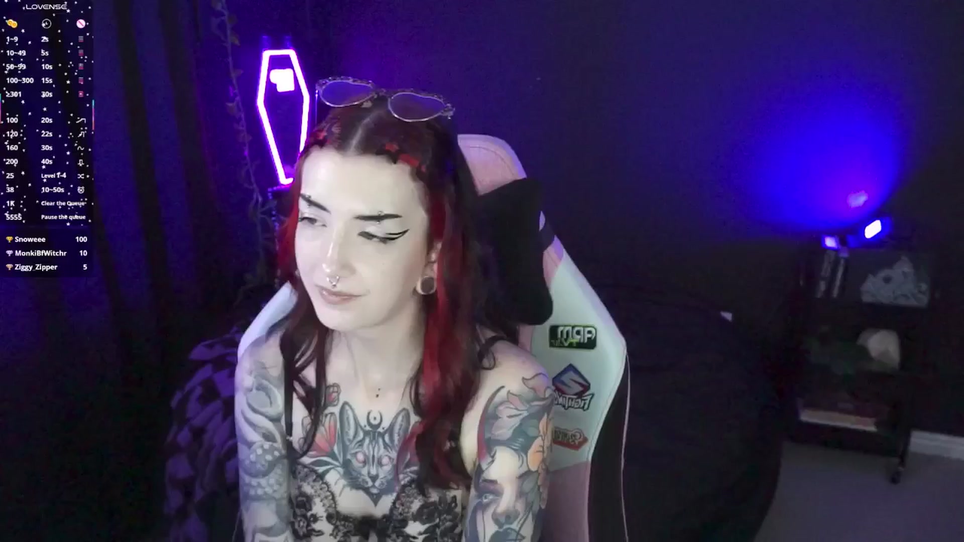 Gallery image thumbnail from TatsnCats's myfreecams stream on, 05/20/2025, 19:13 image 15 of 20