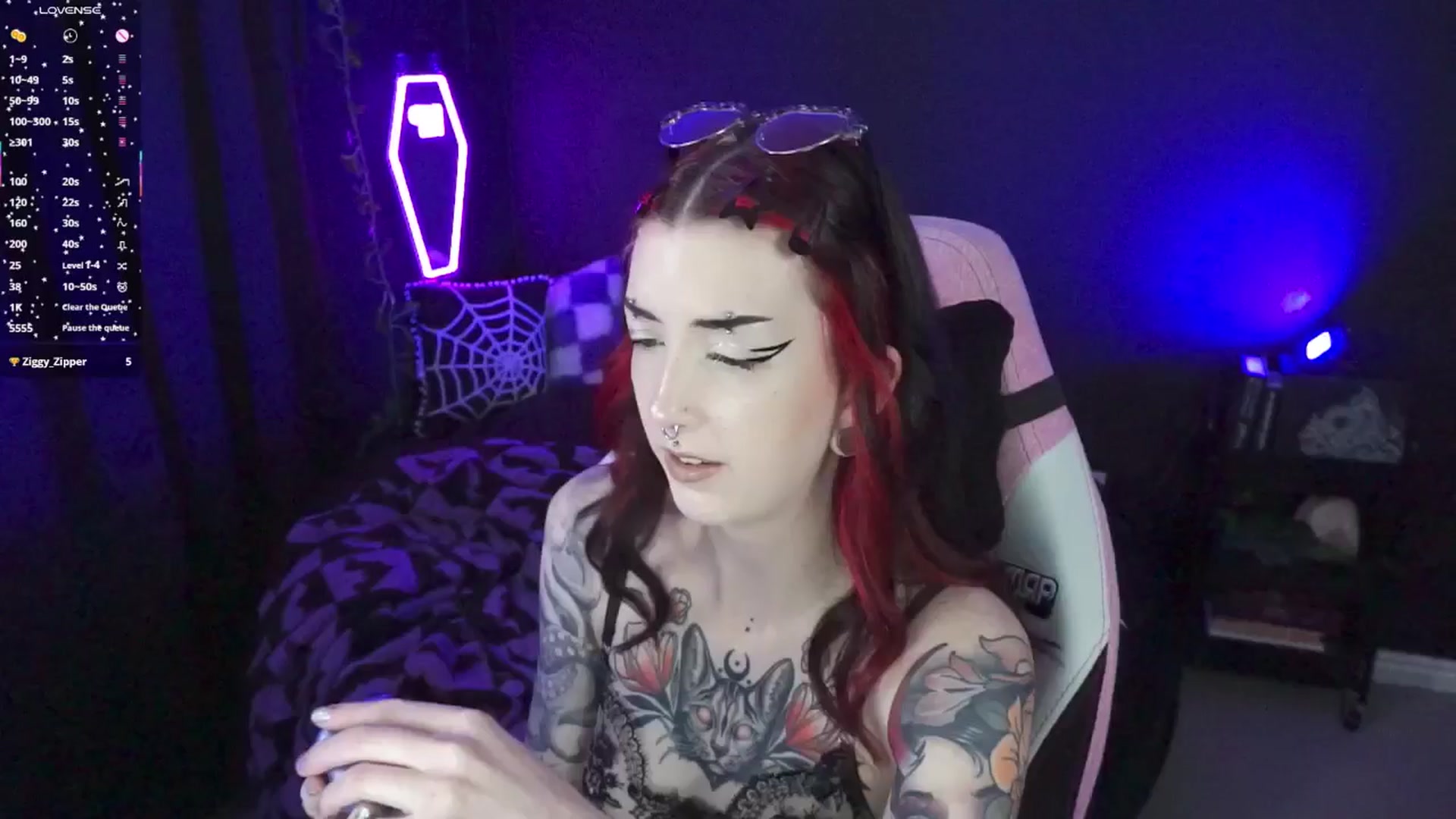 Gallery image thumbnail from TatsnCats's myfreecams stream on, 05/20/2025, 19:13 image 7 of 20