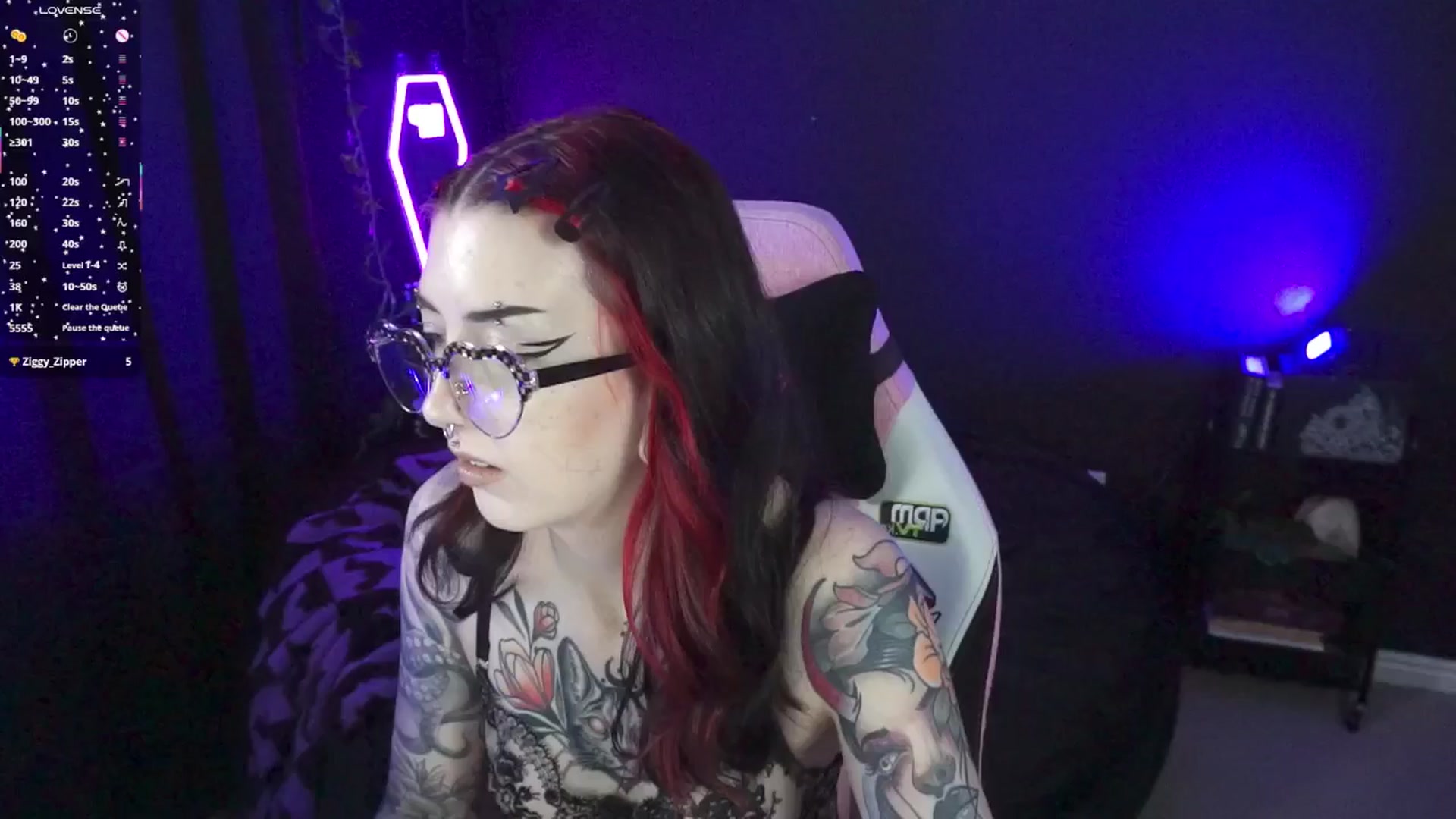 Gallery image thumbnail from TatsnCats's myfreecams stream on, 05/20/2025, 19:13 image 5 of 20
