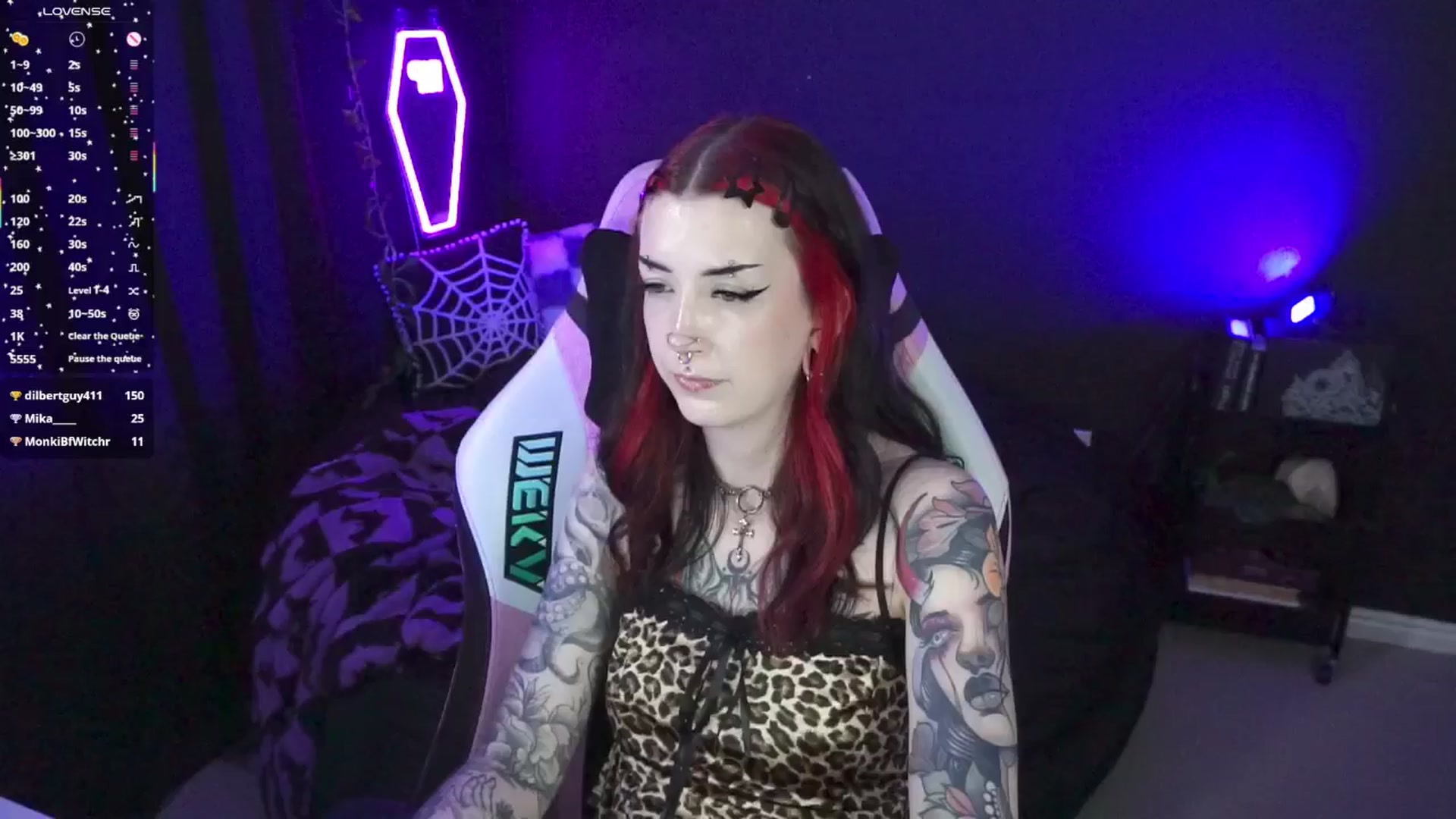 Gallery image thumbnail from TatsnCats's myfreecams stream on, 05/21/2025, 20:02 image 18 of 20