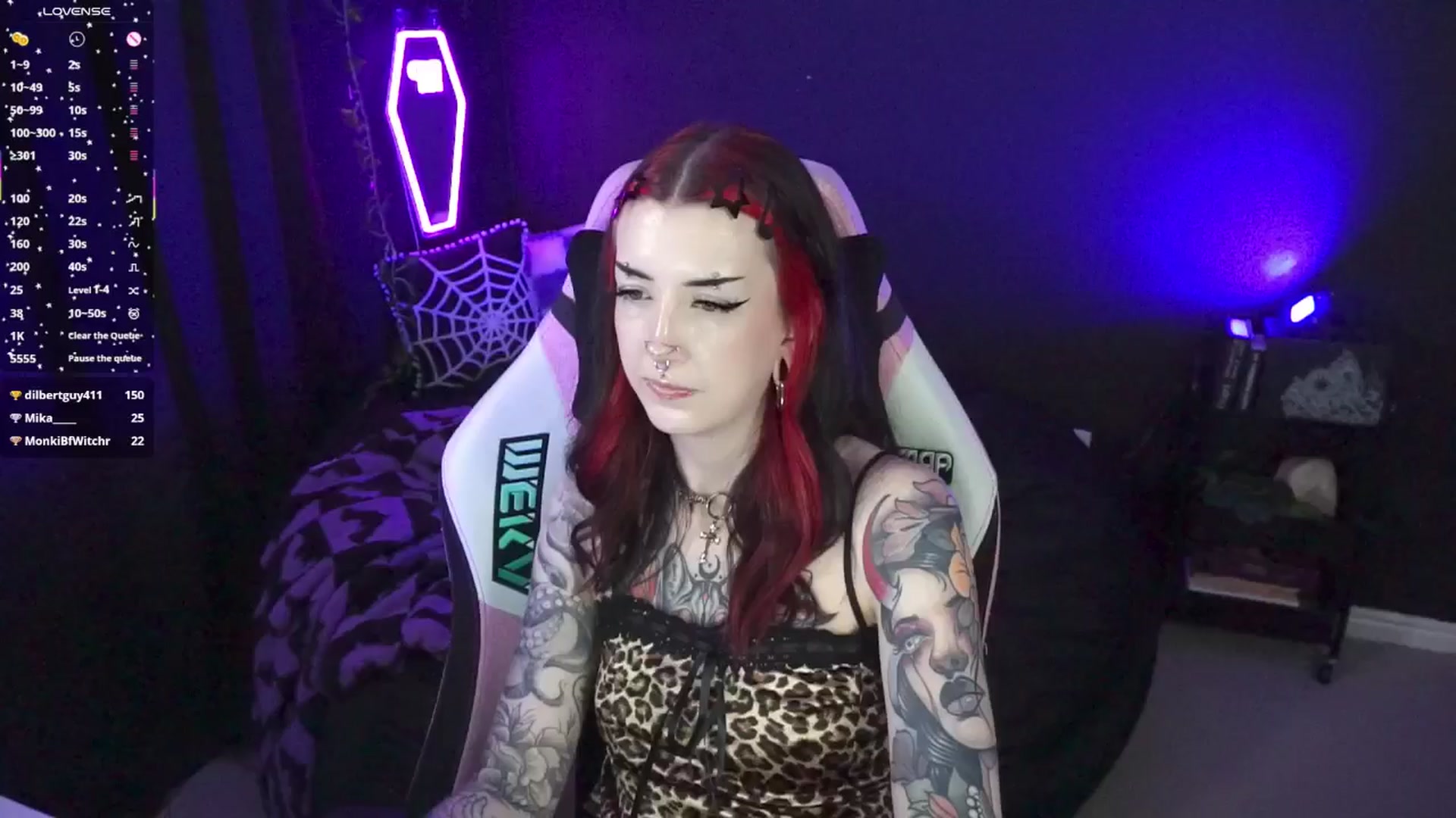 Gallery image thumbnail from TatsnCats's myfreecams stream on, 05/21/2025, 20:02 image 19 of 20