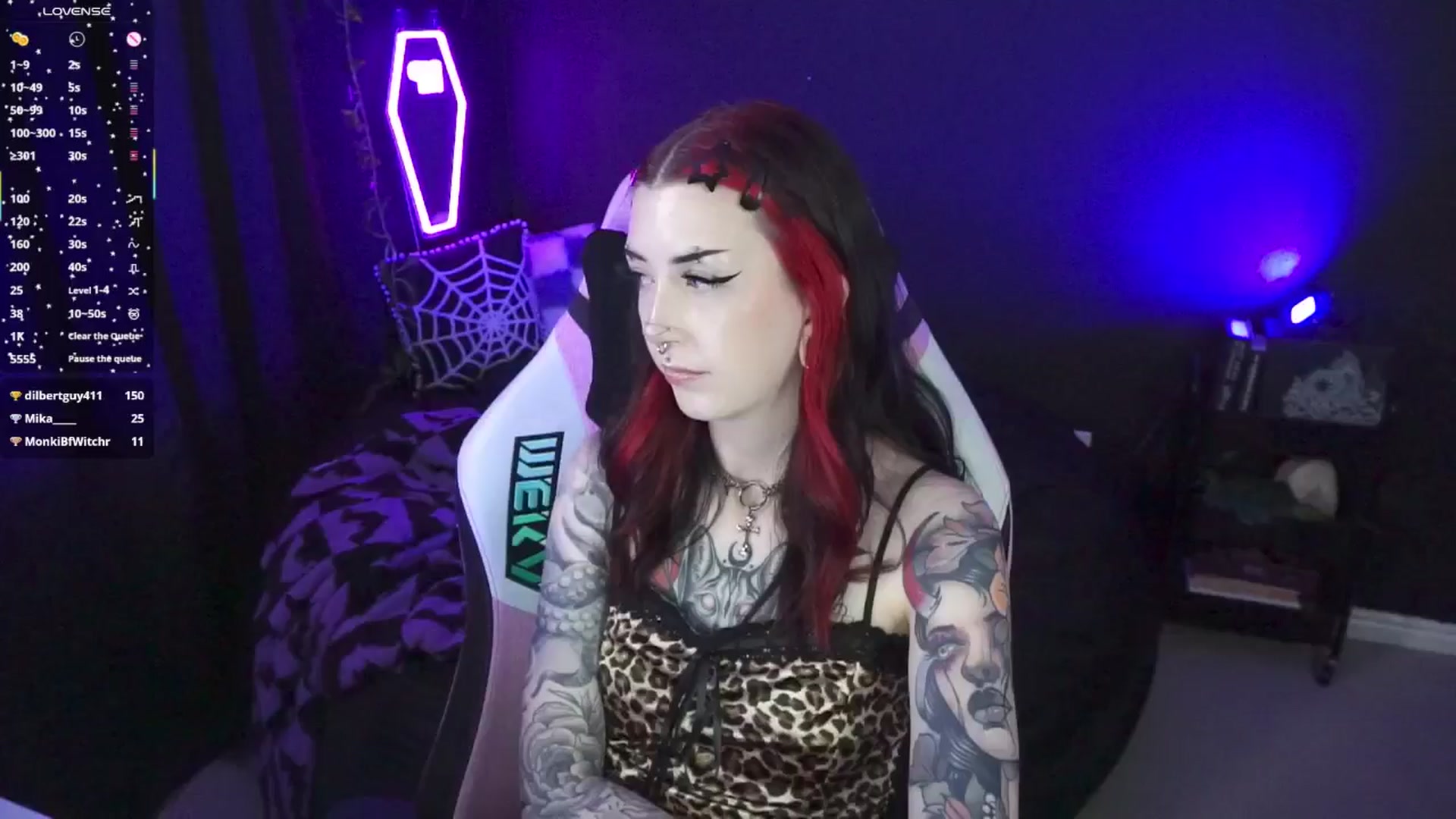 Gallery image thumbnail from TatsnCats's myfreecams stream on, 05/21/2025, 20:02 image 17 of 20