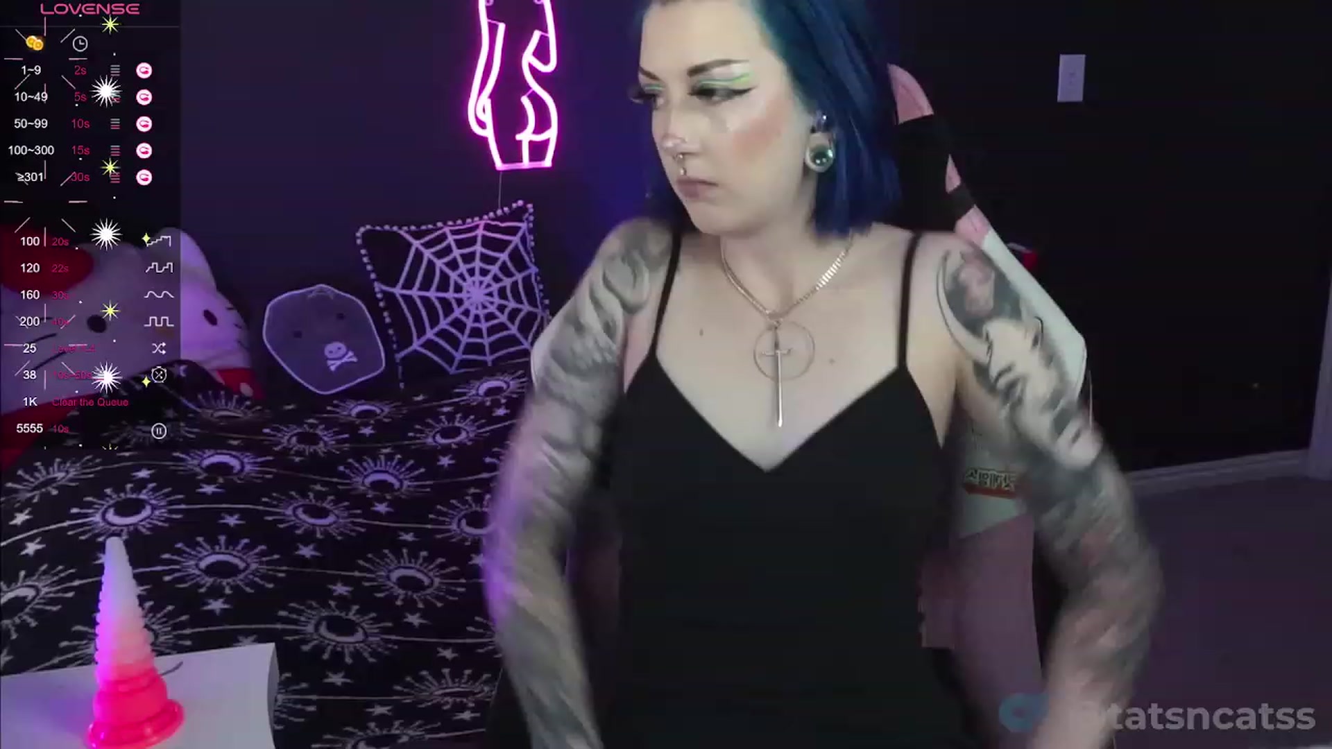 Gallery image thumbnail from Tatsncatss's myfreecams stream on, 08/24/2023, 19:57 image 6 of 20
