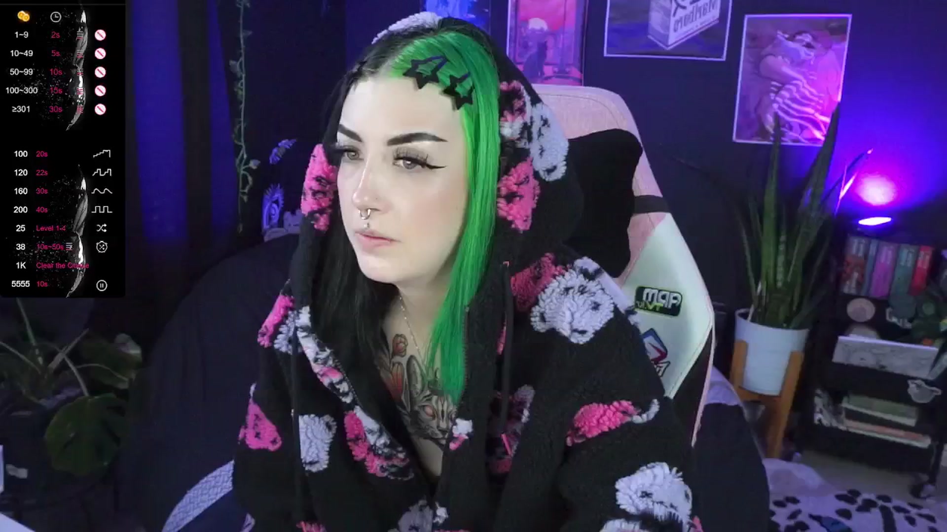 Gallery image thumbnail from Tatsncatss's myfreecams stream on, 05/21/2024, 20:38 image 3 of 20