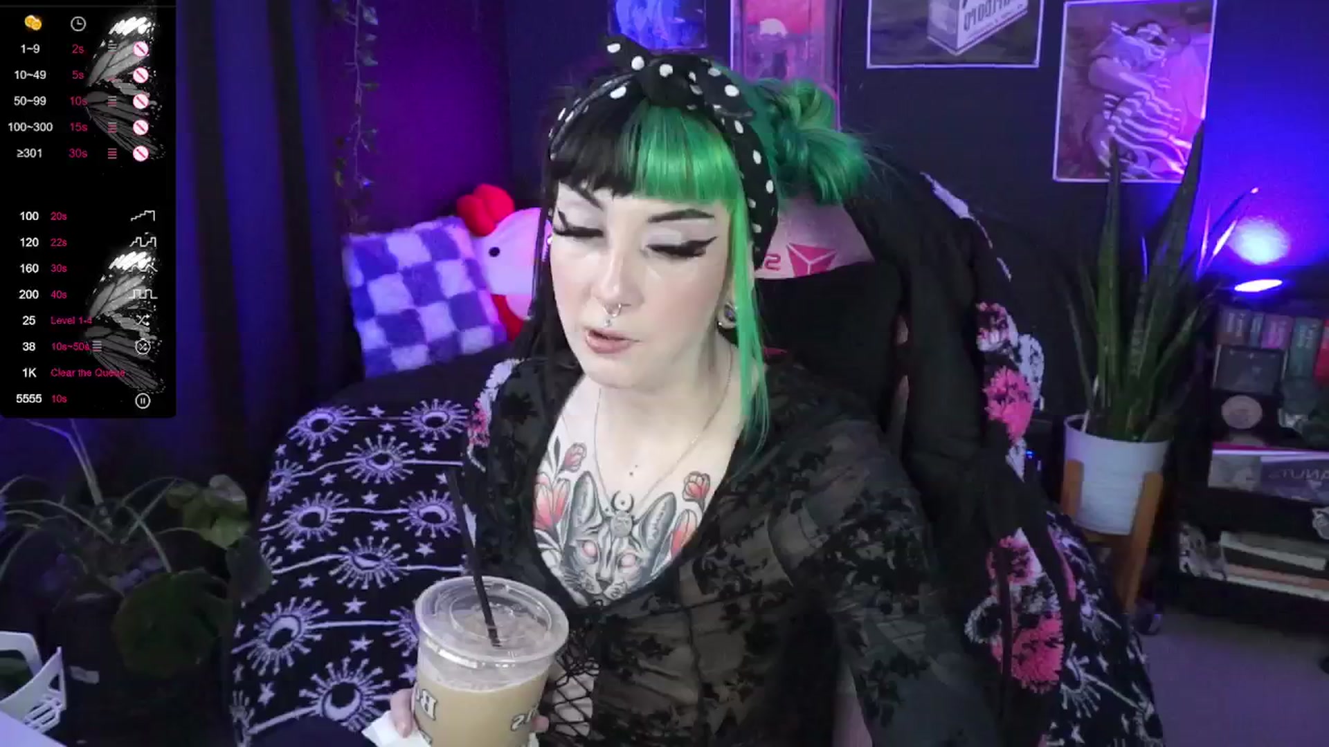 Gallery image thumbnail from Tatsncatss's myfreecams stream on, 06/06/2024, 19:30 image 4 of 20