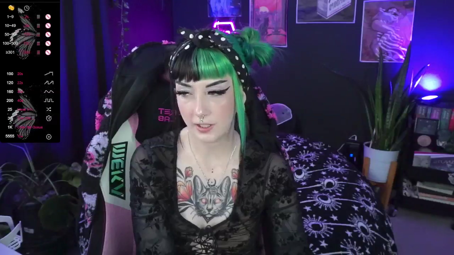 Gallery image thumbnail from Tatsncatss's myfreecams stream on, 06/06/2024, 19:30 image 9 of 20