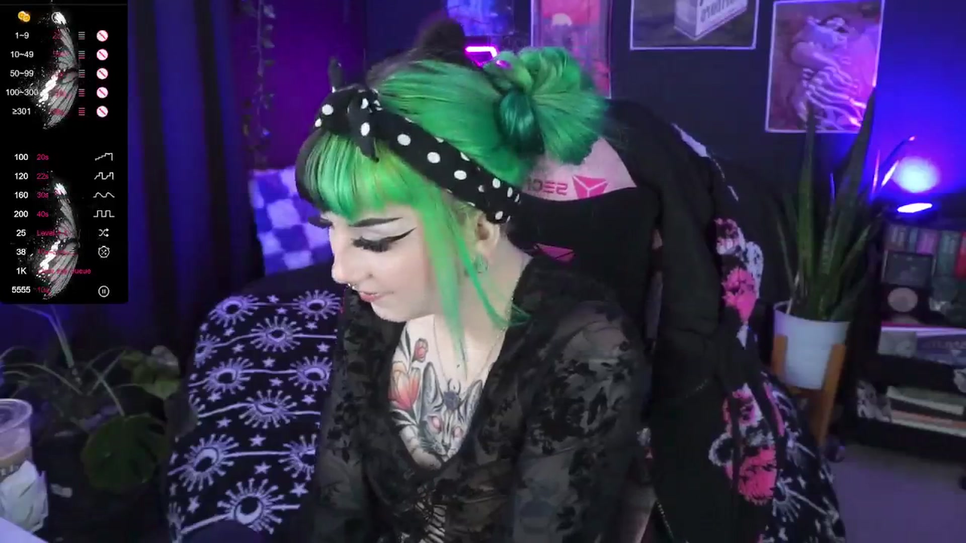 Gallery image thumbnail from Tatsncatss's myfreecams stream on, 06/06/2024, 19:30 image 11 of 20