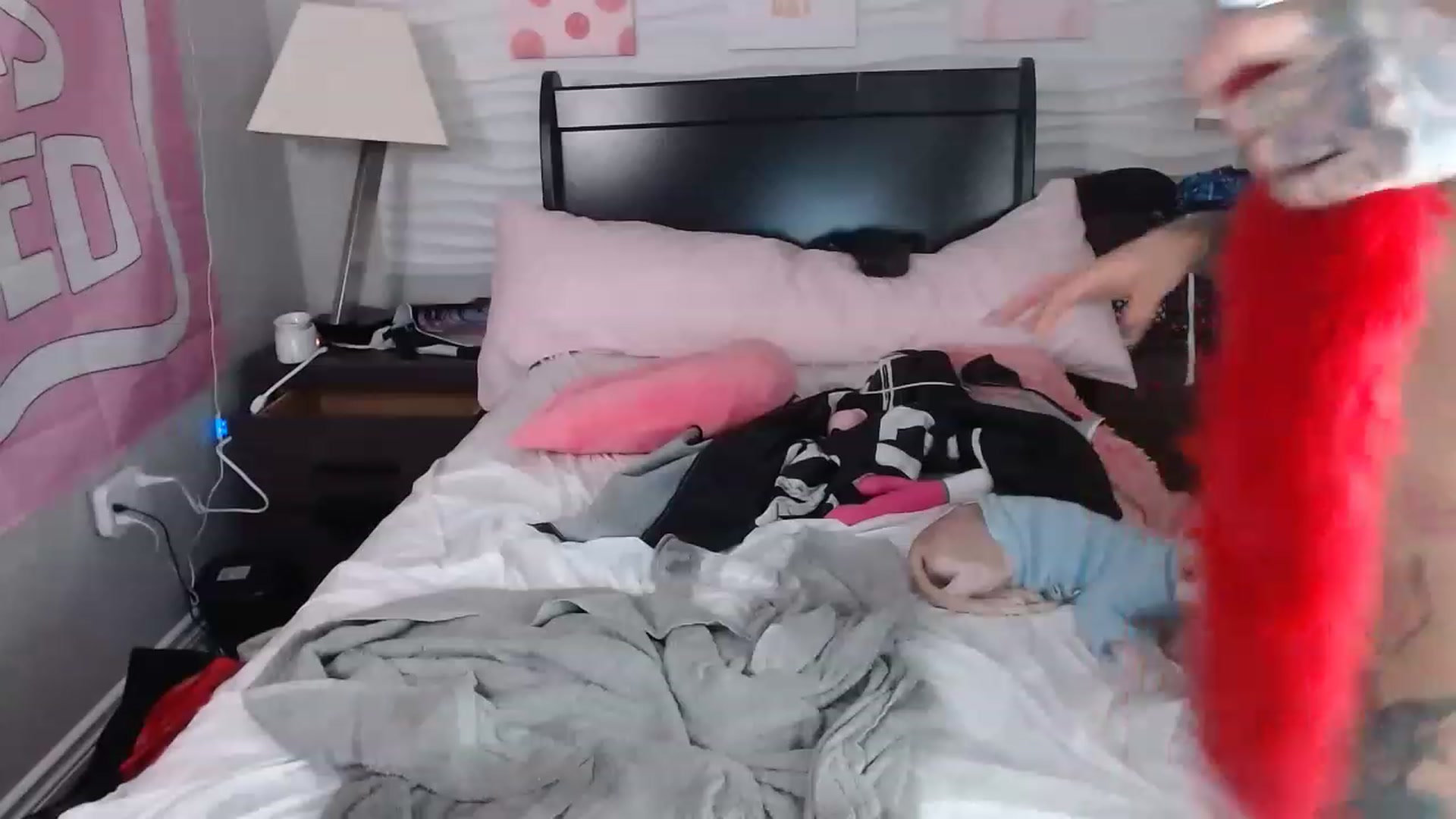 Gallery image thumbnail from Tattedcambrat's myfreecams stream on, 11/19/2022, 18:53 image 16 of 20