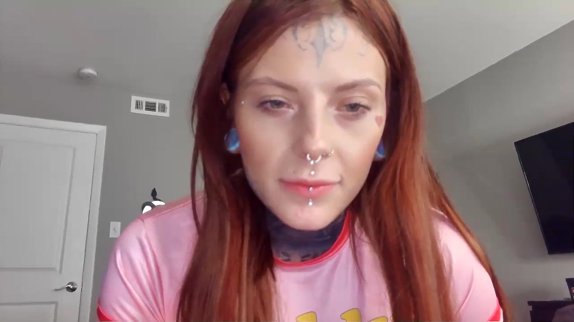 Gallery image thumbnail from Tattoedgusher's myfreecams stream on, 11/13/2023, 16:27 image 18 of 20