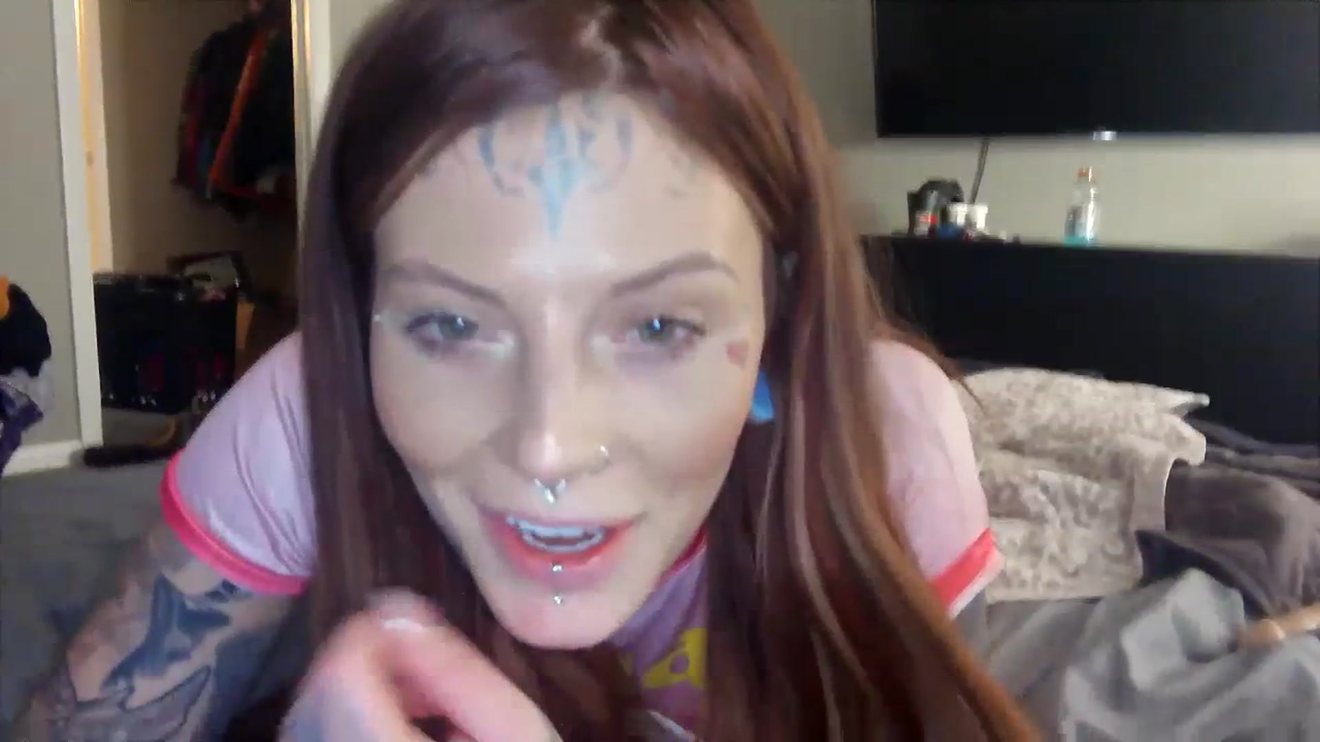 Gallery image thumbnail from Tattoedgusher's myfreecams stream on, 11/13/2023, 17:40 image 11 of 20