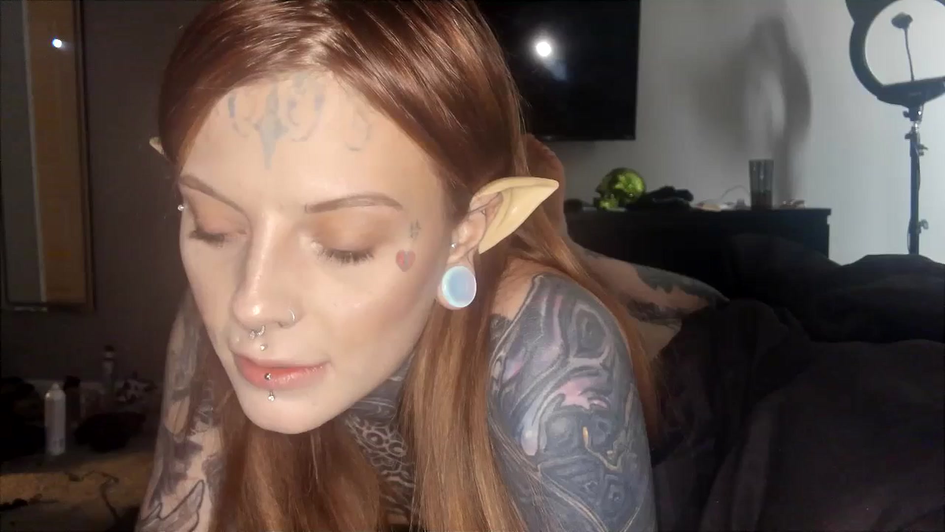 Gallery image thumbnail from Tattoedgusher's myfreecams stream on, 11/26/2023, 18:42 image 5 of 20