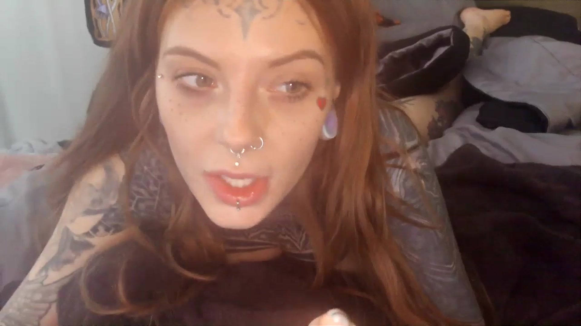 Gallery image thumbnail from Tattoedgusher's myfreecams stream on, 12/04/2023, 16:38 image 14 of 20