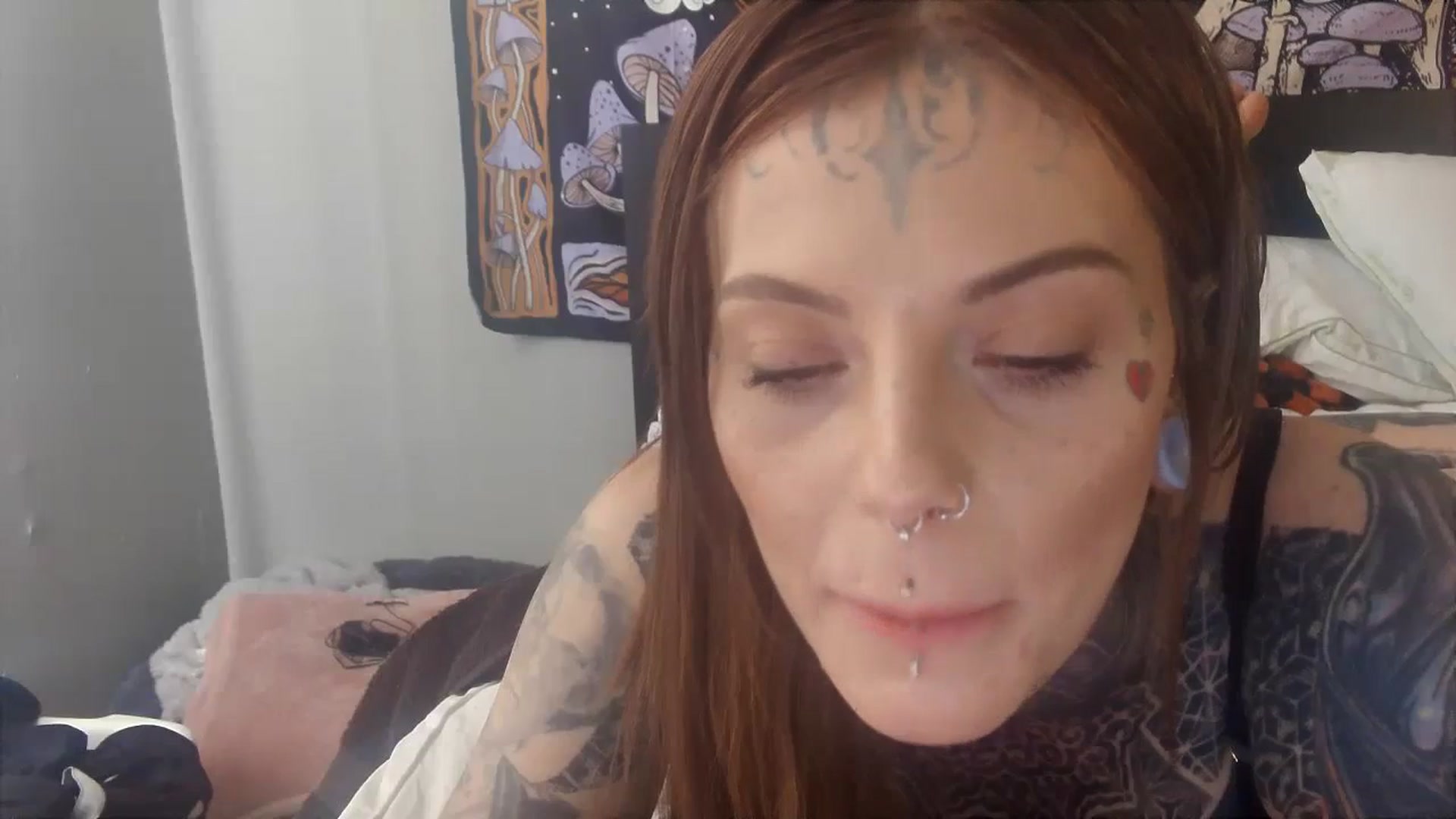 Gallery image thumbnail from Tattoedgusher's myfreecams stream on, 12/08/2023, 16:52 image 9 of 20