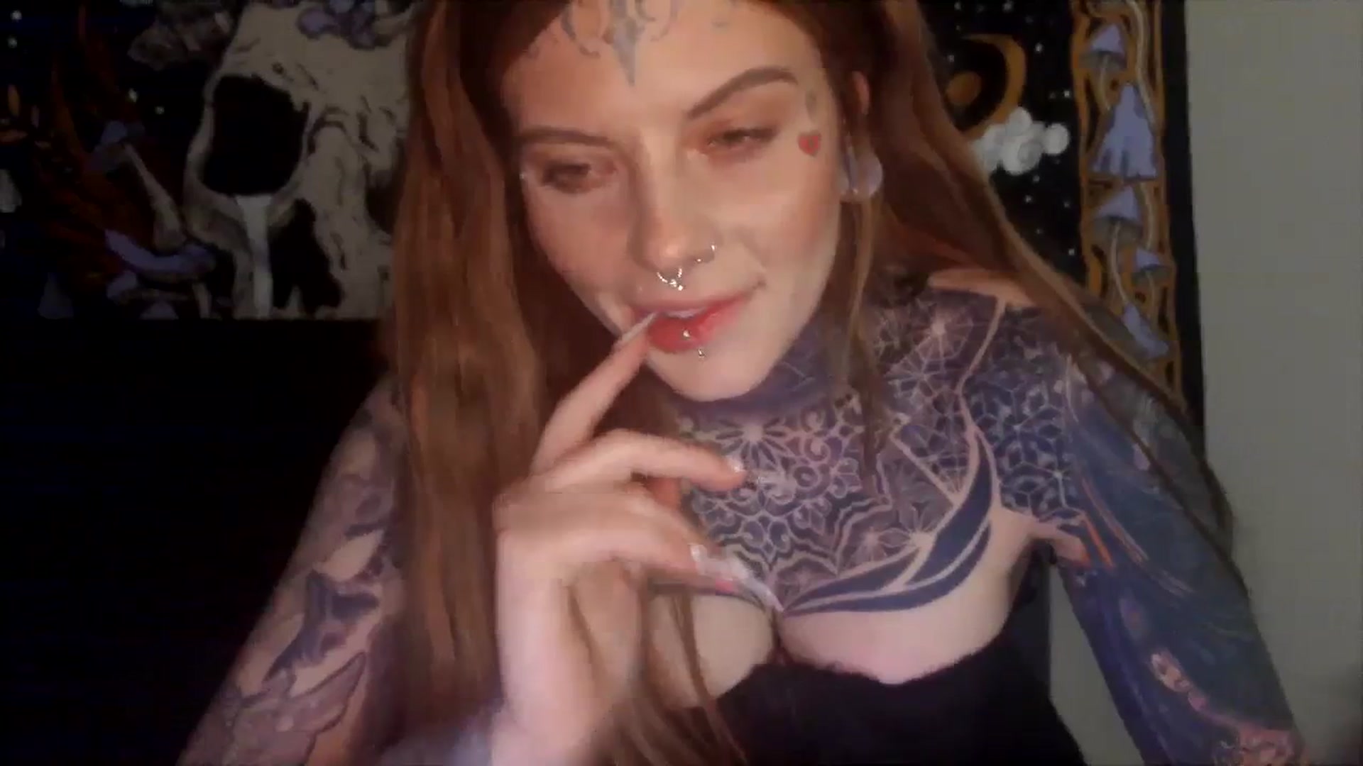 Gallery image thumbnail from Tattoedgusher's myfreecams stream on, 12/15/2023, 06:32 image 4 of 20