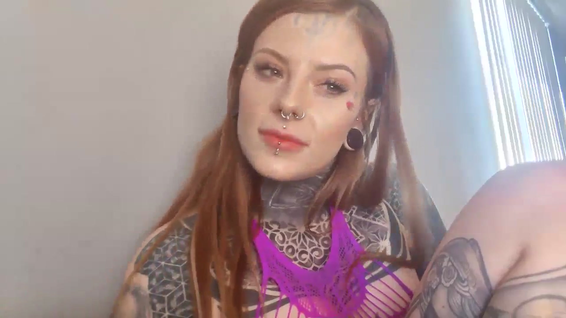 Gallery image thumbnail from Tattoedgusher's myfreecams stream on, 01/04/2024, 19:25 image 15 of 20