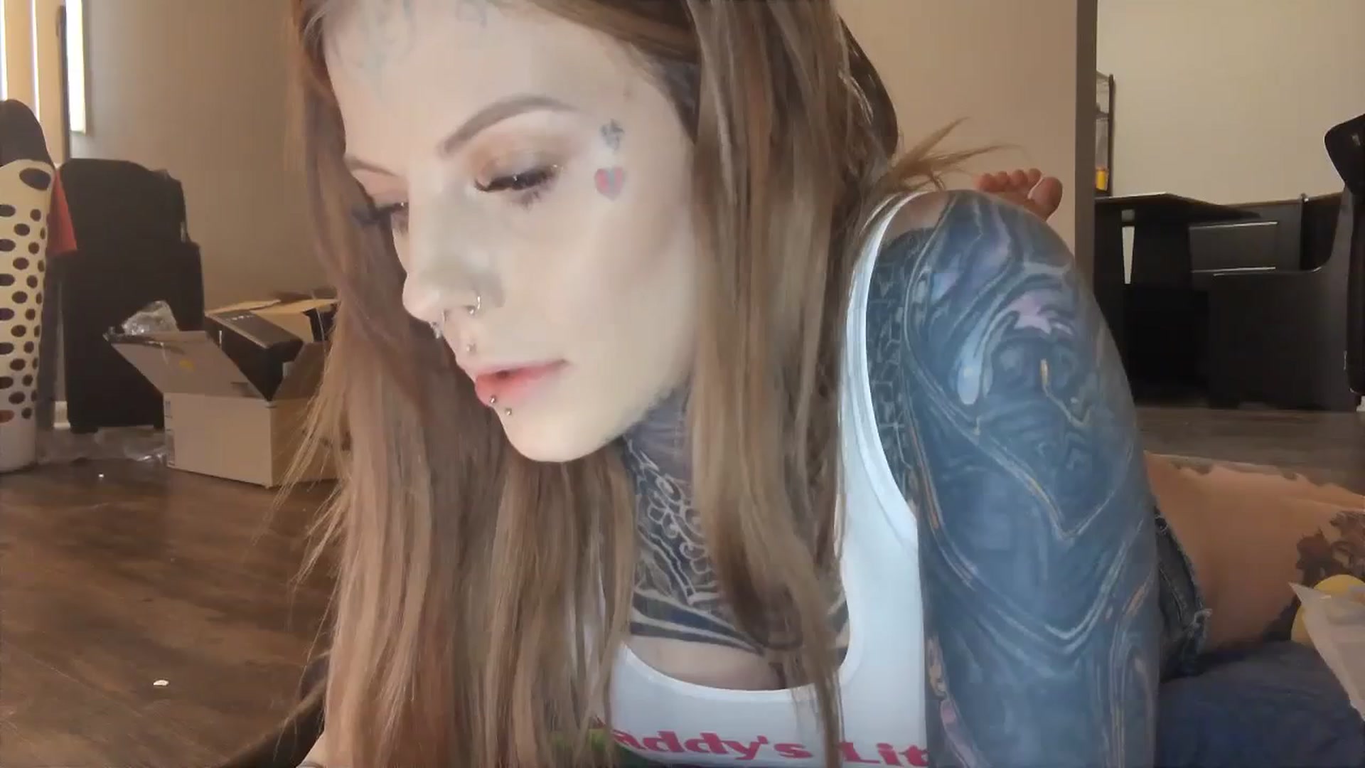 Gallery image thumbnail from Tattoedgusher's myfreecams stream on, 01/08/2024, 20:01 image 6 of 20