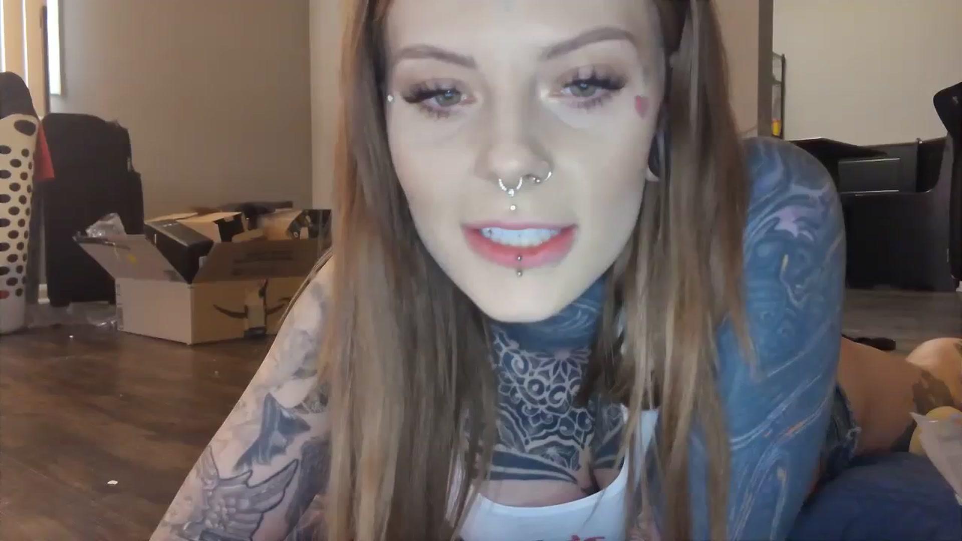 Gallery image thumbnail from Tattoedgusher's myfreecams stream on, 01/08/2024, 20:01 image 7 of 20