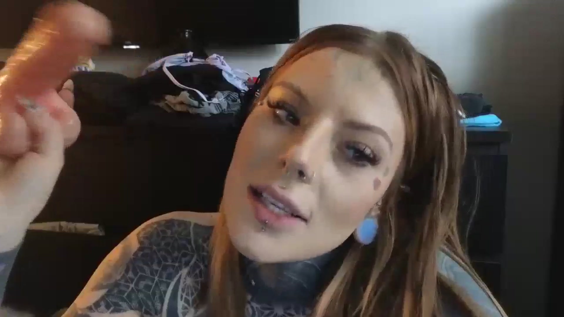 Gallery image thumbnail from Tattoedgusher's myfreecams stream on, 01/28/2024, 16:53 image 16 of 20