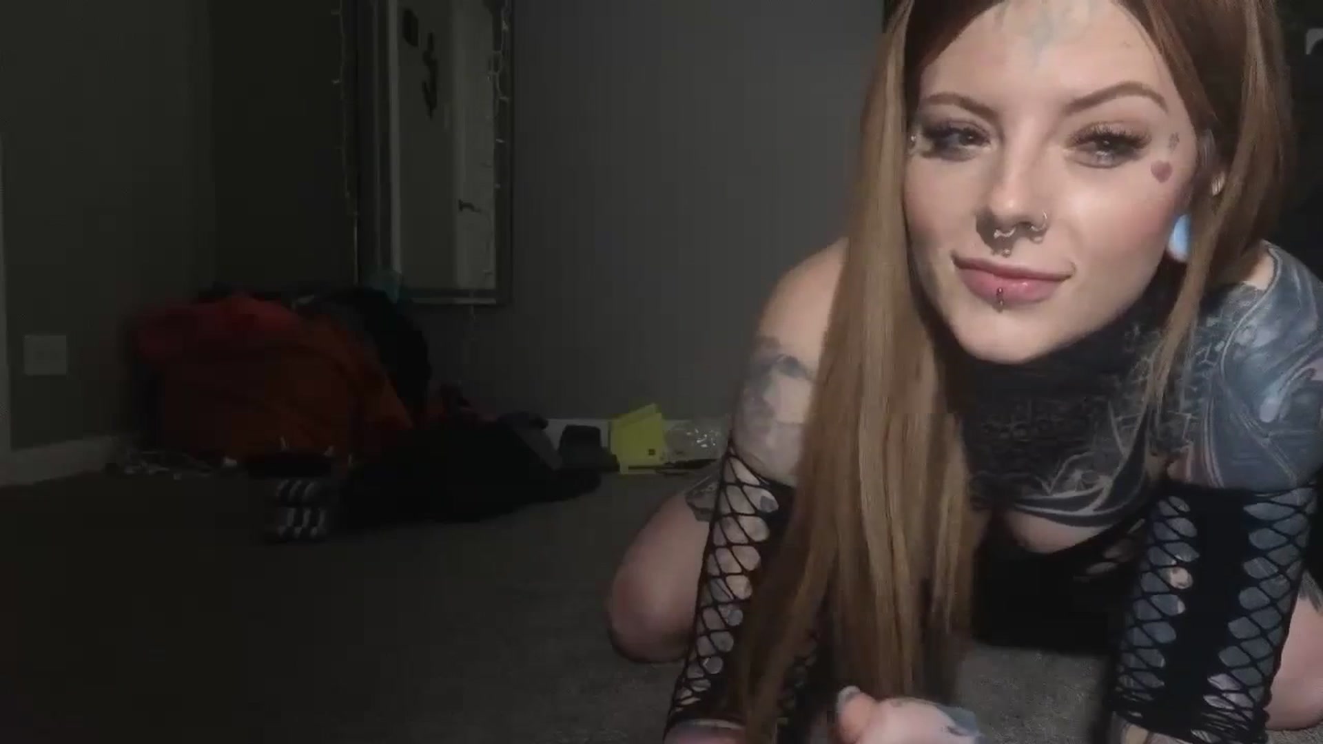 Gallery image thumbnail from Tattoedgusher's myfreecams stream on, 01/30/2024, 17:27 image 15 of 20
