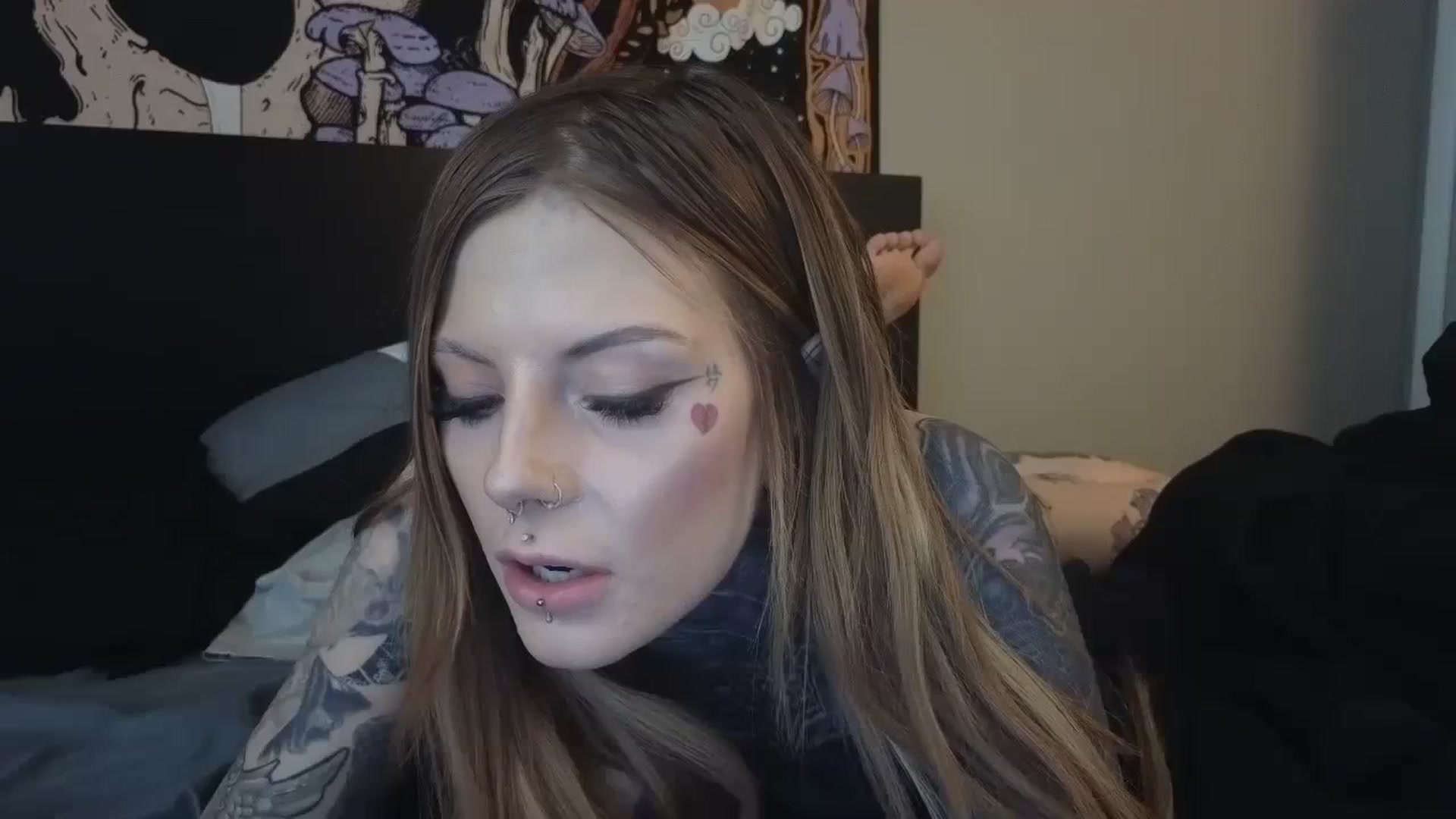 Gallery image thumbnail from Tattoedgusher's myfreecams stream on, 02/21/2024, 18:34 image 11 of 20