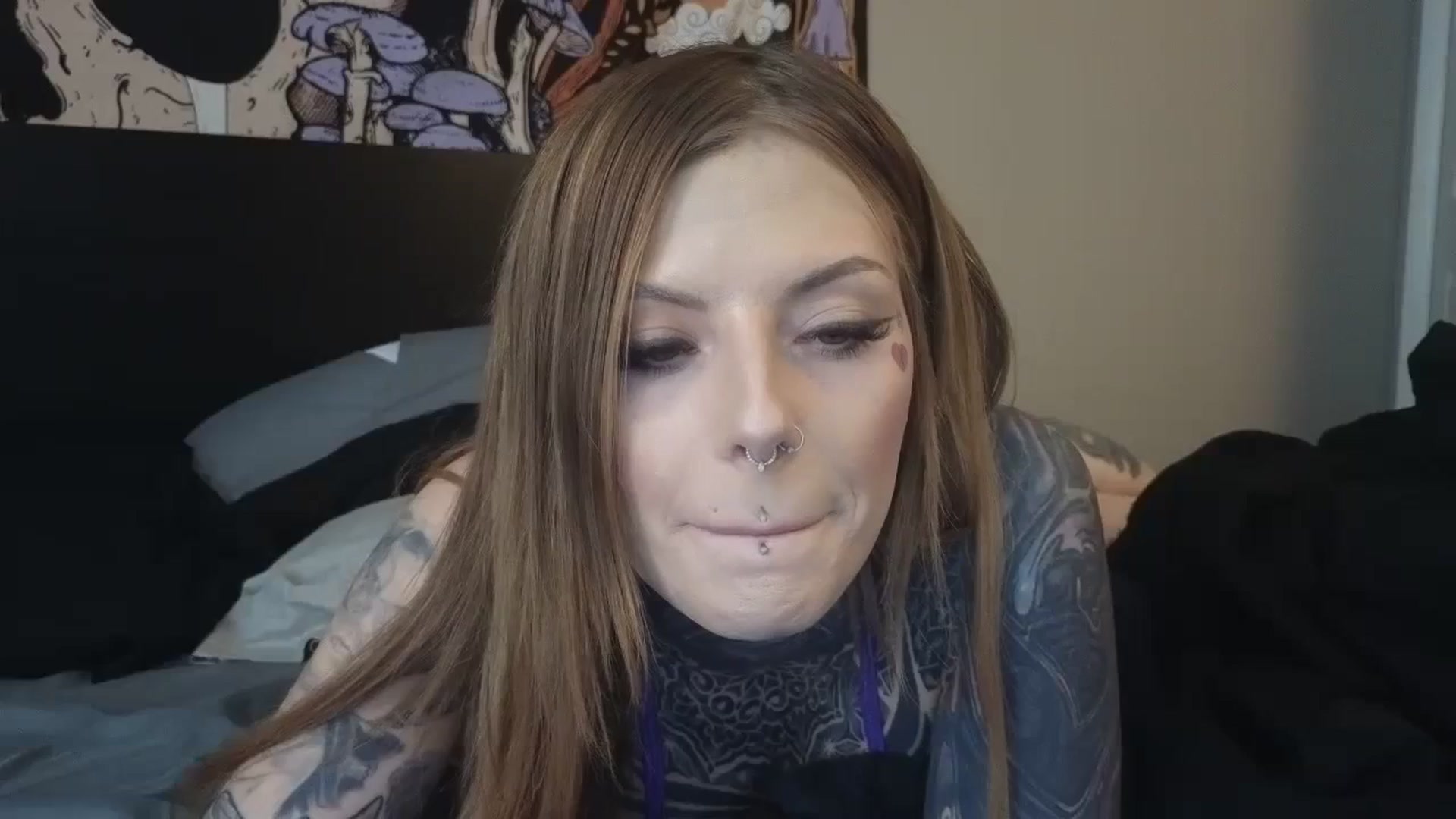 Gallery image thumbnail from Tattoedgusher's myfreecams stream on, 02/21/2024, 18:34 image 8 of 20