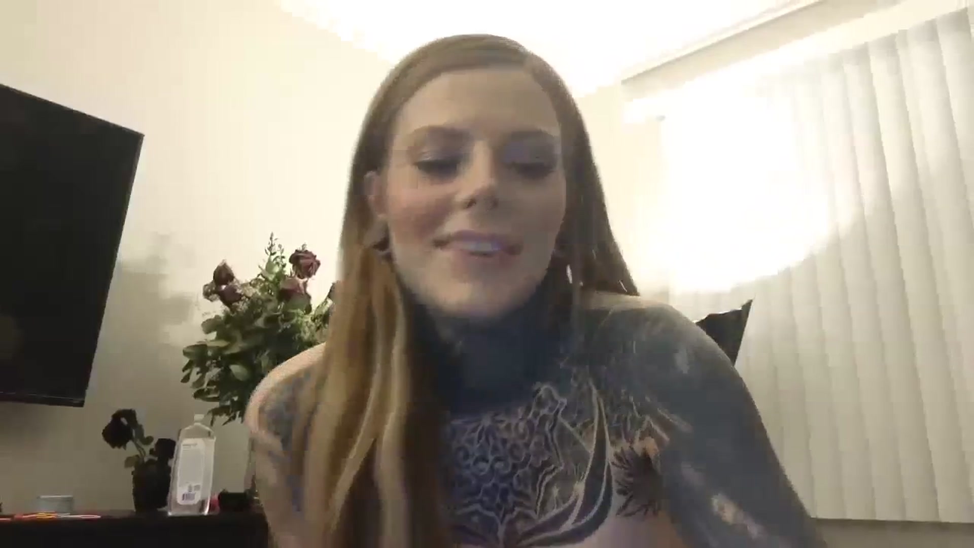 Gallery image thumbnail from Tattoedgusher's myfreecams stream on, 02/27/2024, 03:53 image 14 of 20