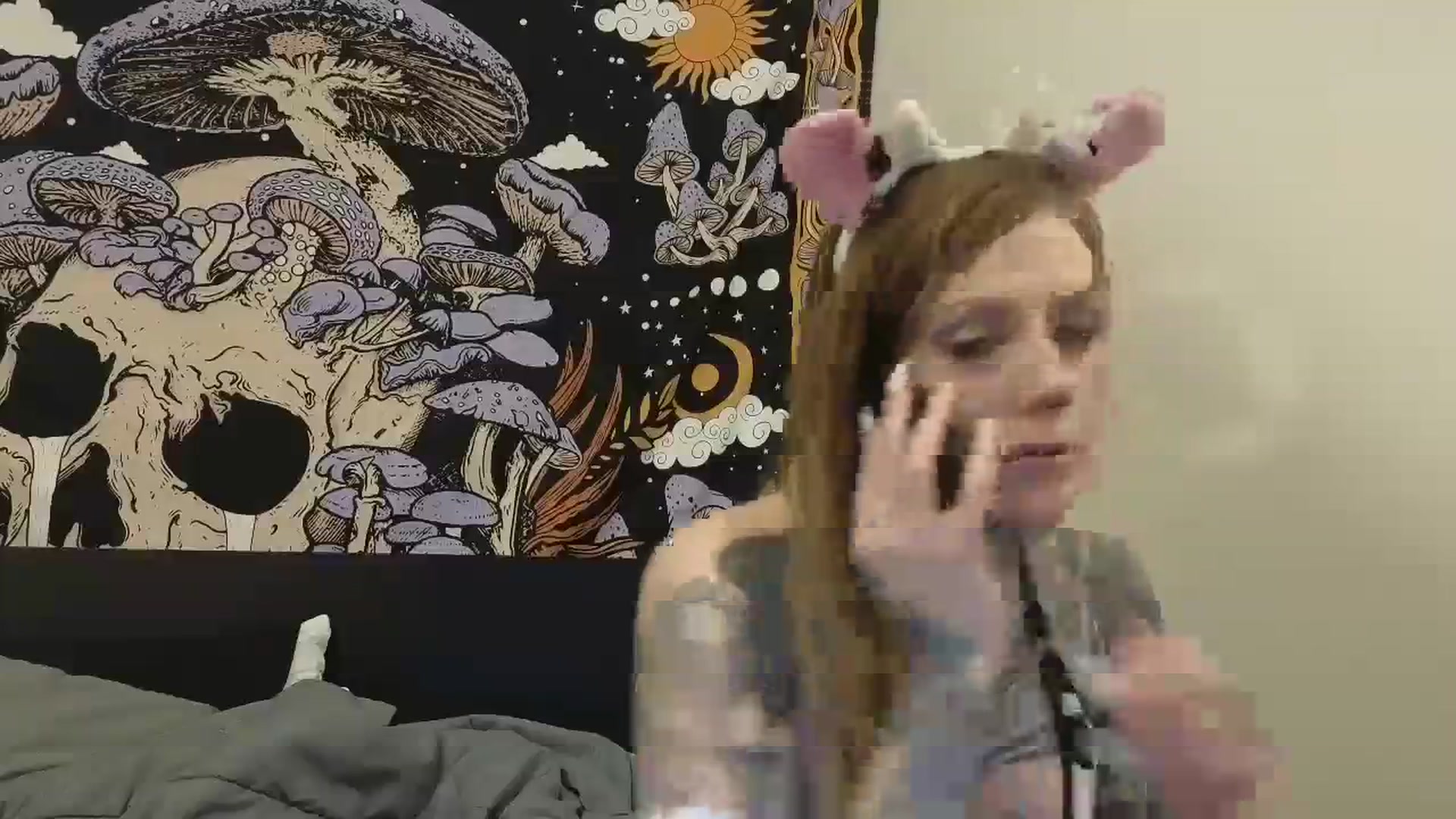 Gallery image thumbnail from Tattoedgusher's myfreecams stream on, 02/27/2024, 06:01 image 16 of 20