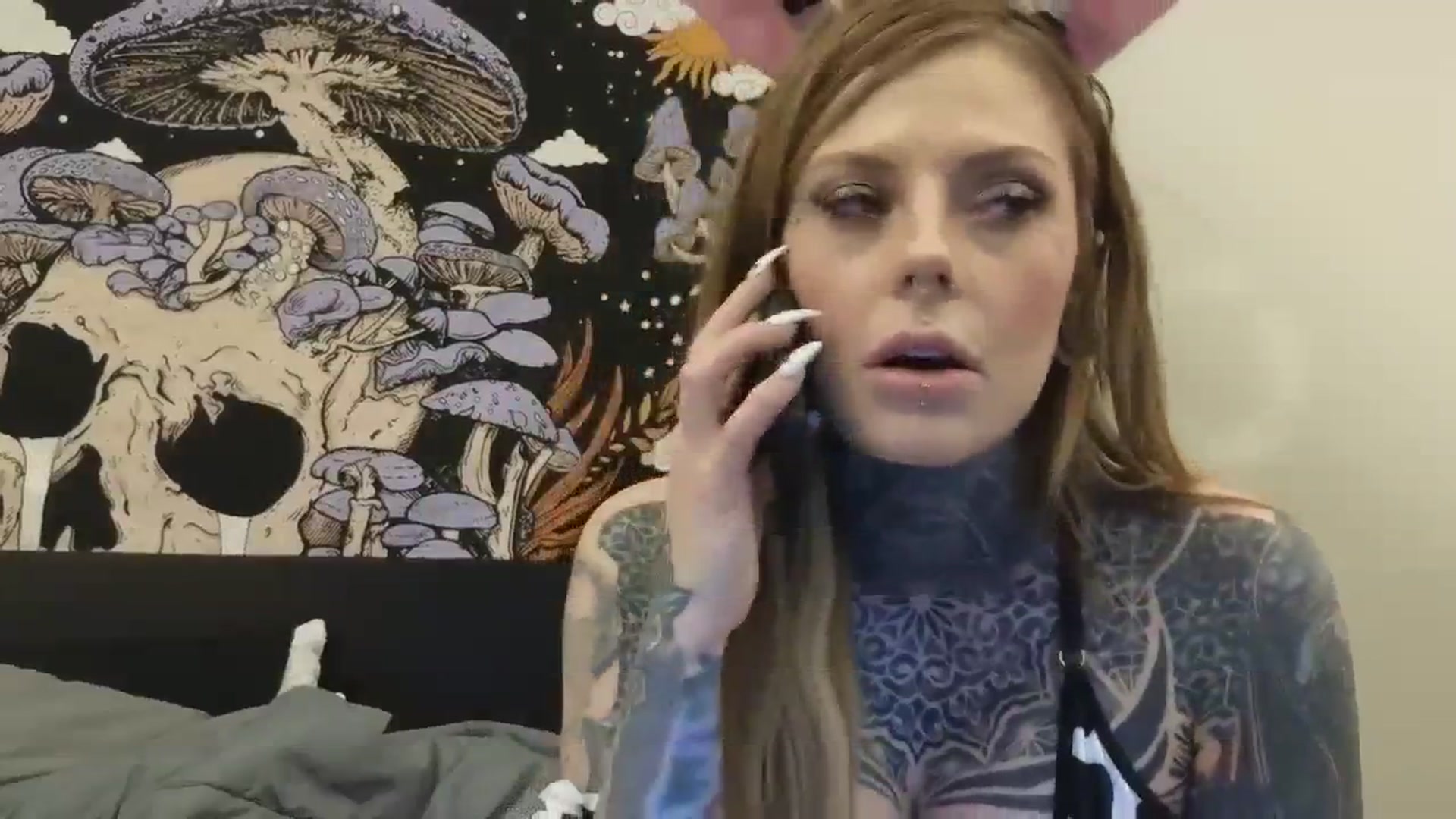 Gallery image thumbnail from Tattoedgusher's myfreecams stream on, 02/27/2024, 06:01 image 8 of 20