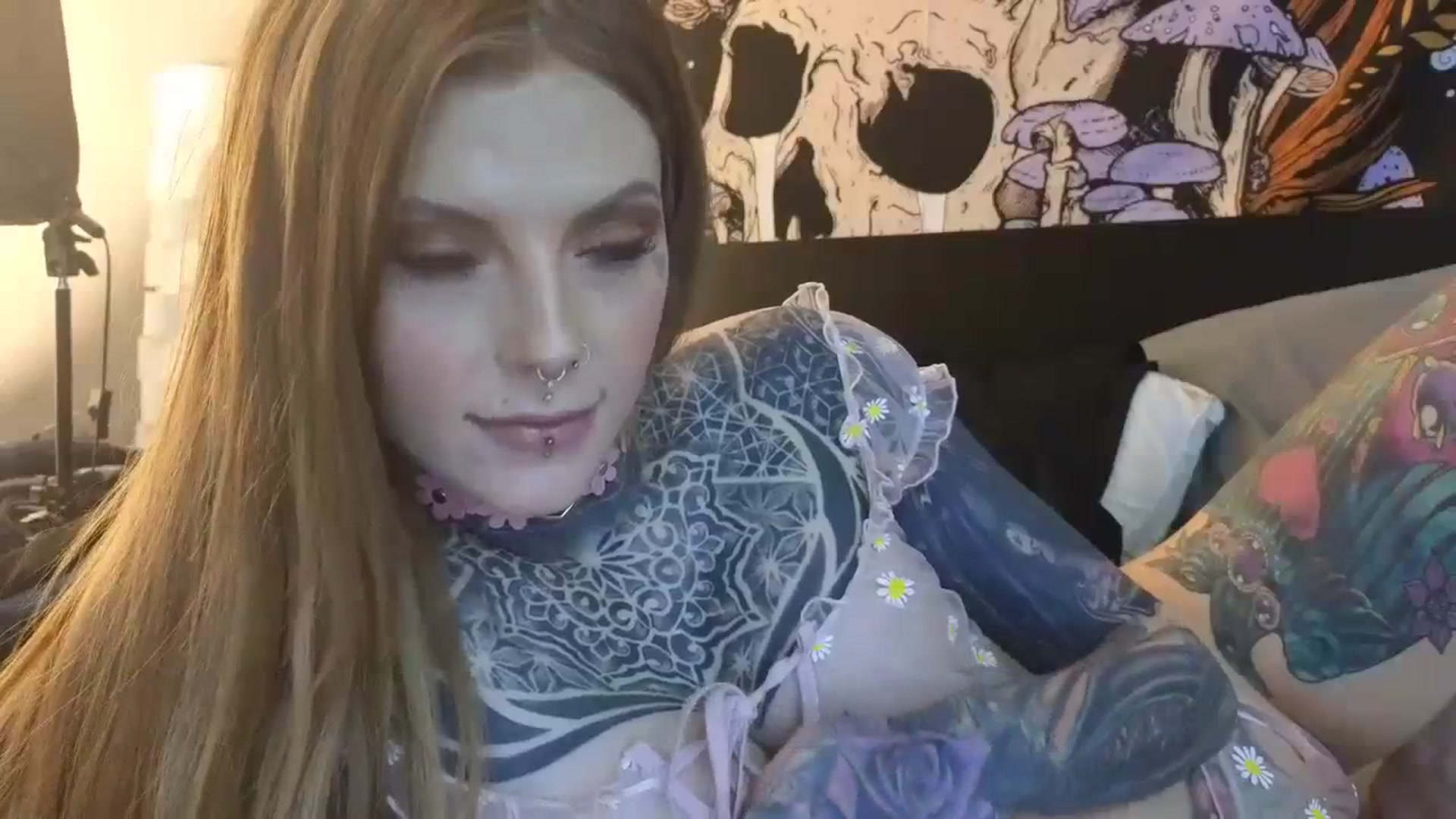 Gallery image thumbnail from Tattoedgusher's myfreecams stream on, 03/03/2024, 01:40 image 13 of 20