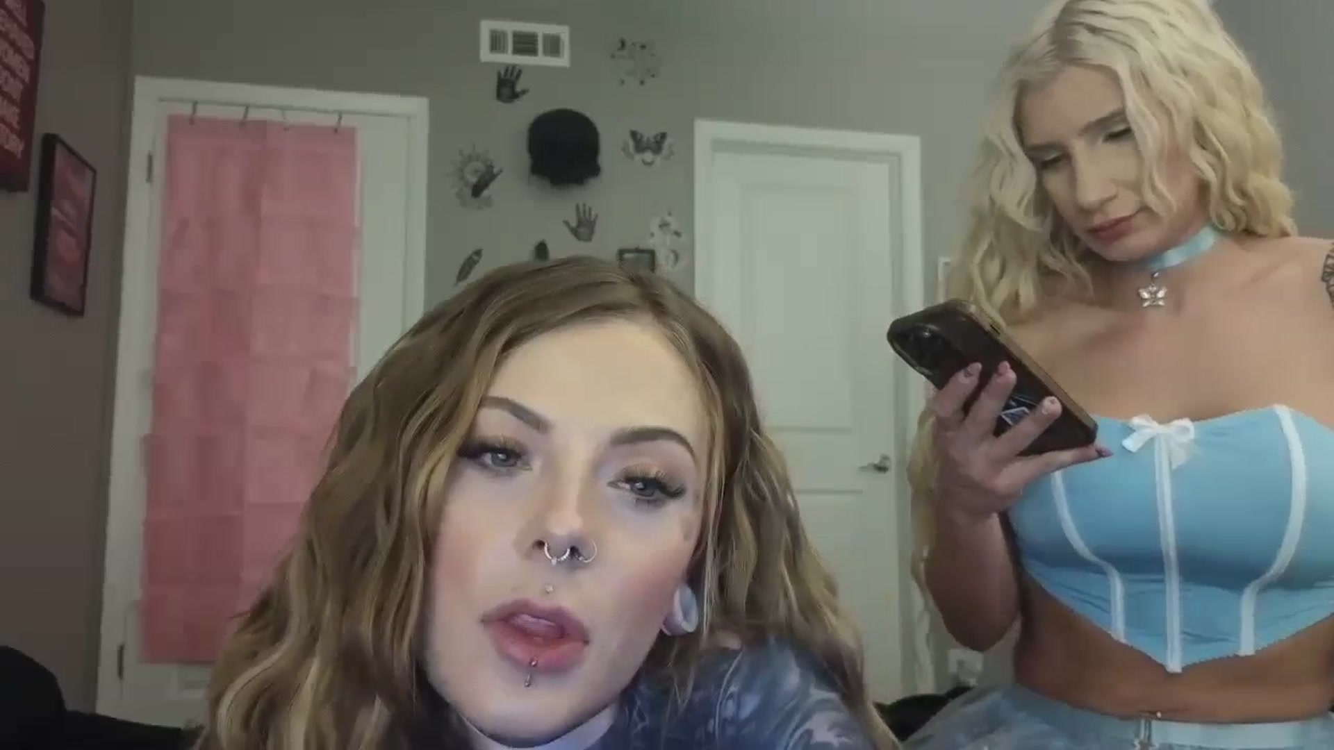 Gallery image thumbnail from Tattoedgusher's myfreecams stream on, 04/10/2024, 03:17 image 7 of 20