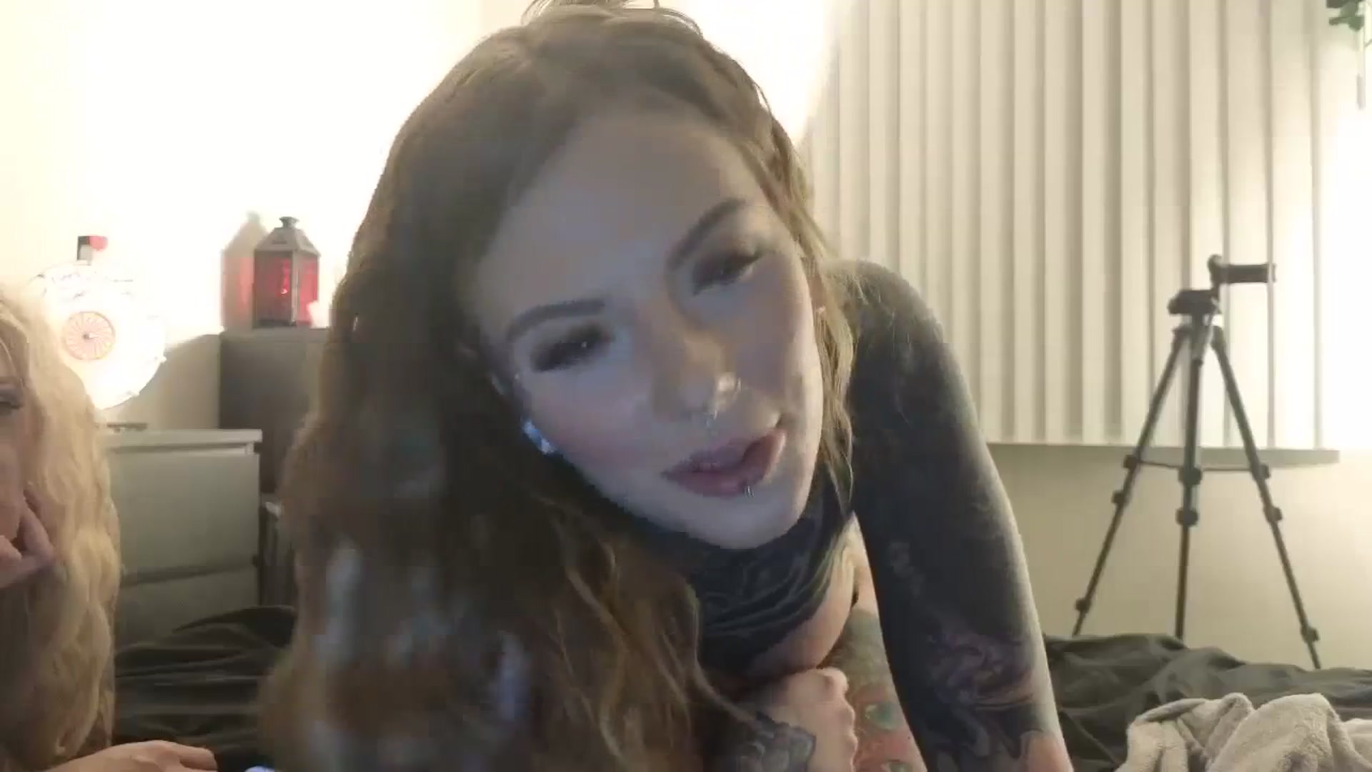 Gallery image thumbnail from Tattoedgusher's myfreecams stream on, 04/10/2024, 05:15 image 15 of 20