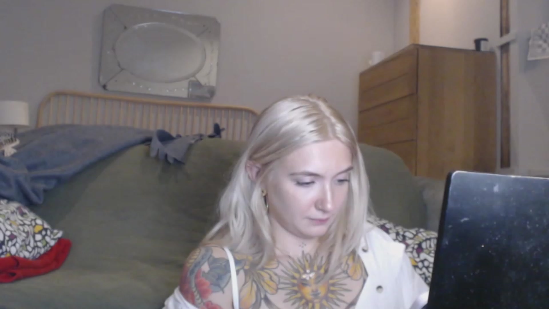 Gallery image thumbnail from Tattoo_bbgirl's myfreecams stream on, 12/01/2023, 18:34 image 18 of 20