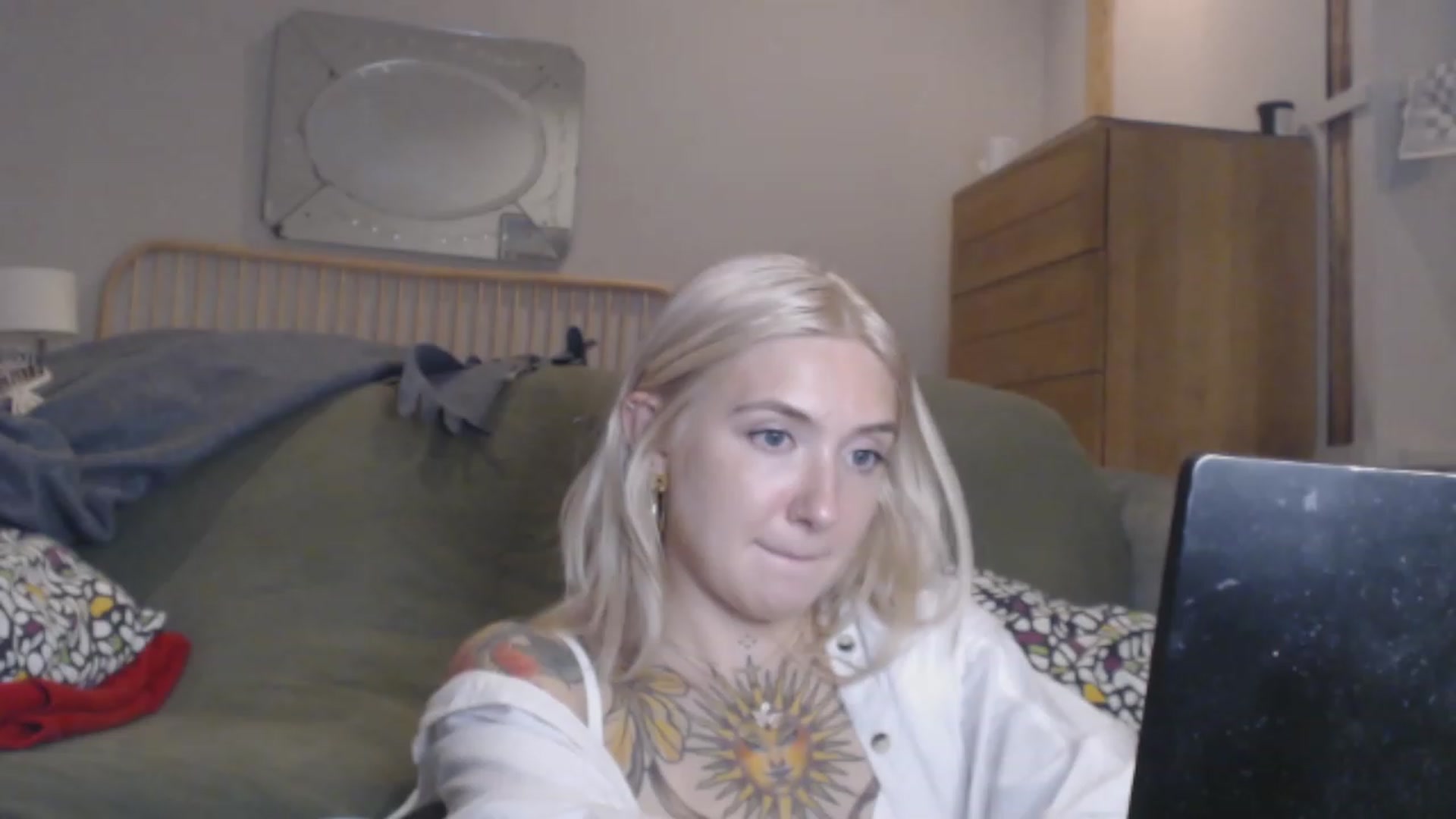 Gallery image thumbnail from Tattoo_bbgirl's myfreecams stream on, 12/01/2023, 18:34 image 6 of 20