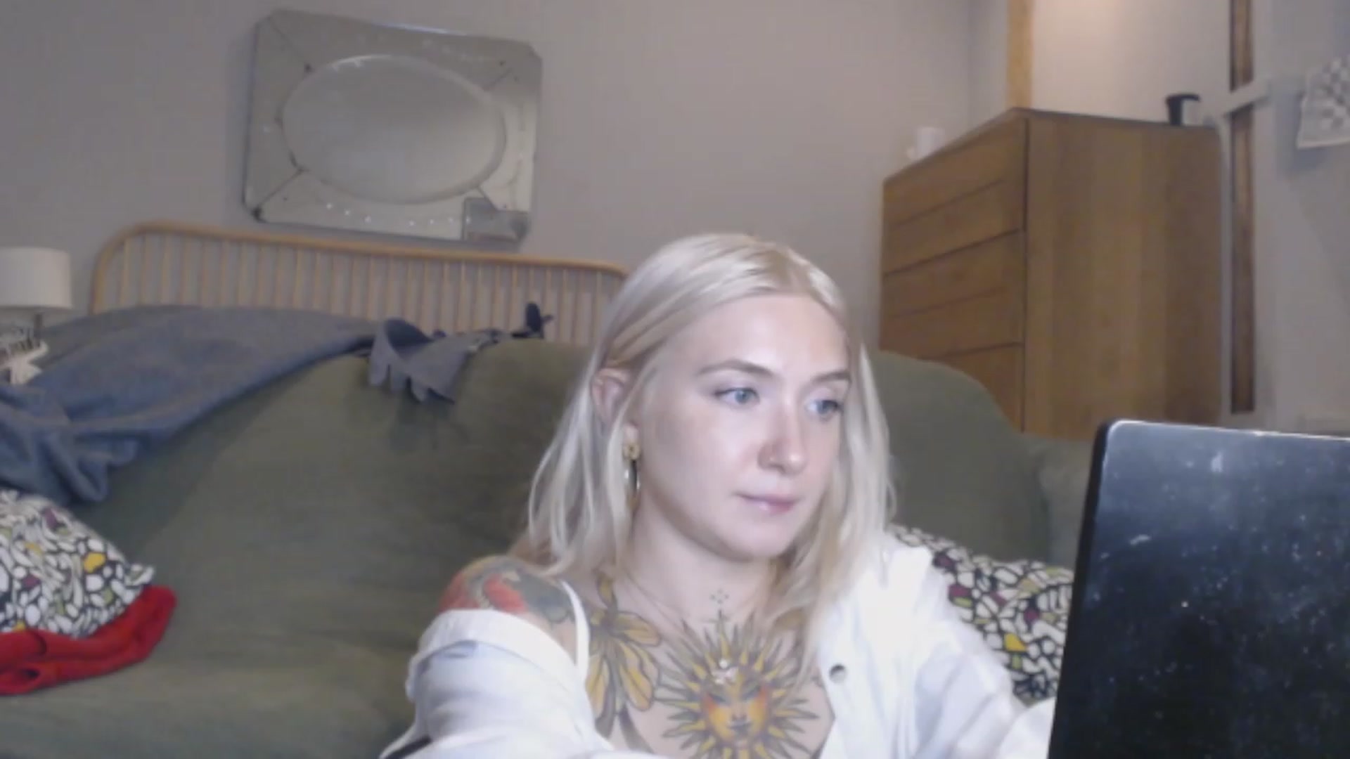 Gallery image thumbnail from Tattoo_bbgirl's myfreecams stream on, 12/01/2023, 18:34 image 12 of 20