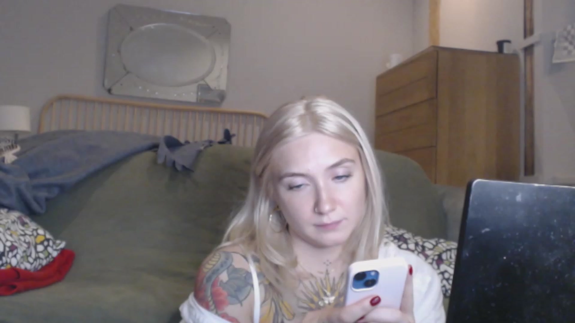 Gallery image thumbnail from Tattoo_bbgirl's myfreecams stream on, 12/01/2023, 18:34 image 8 of 20