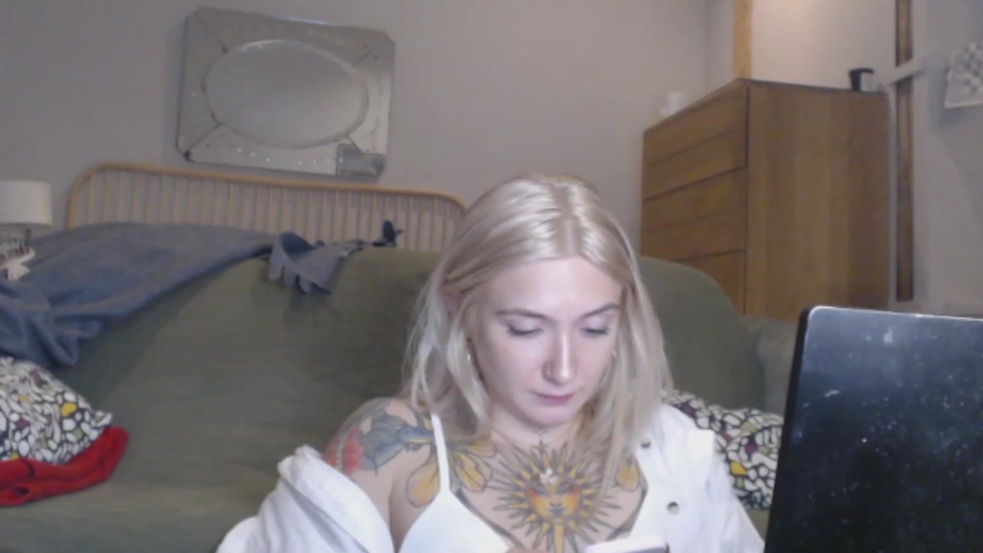 Gallery image thumbnail from Tattoo_bbgirl's myfreecams stream on, 12/01/2023, 18:34 image 14 of 20