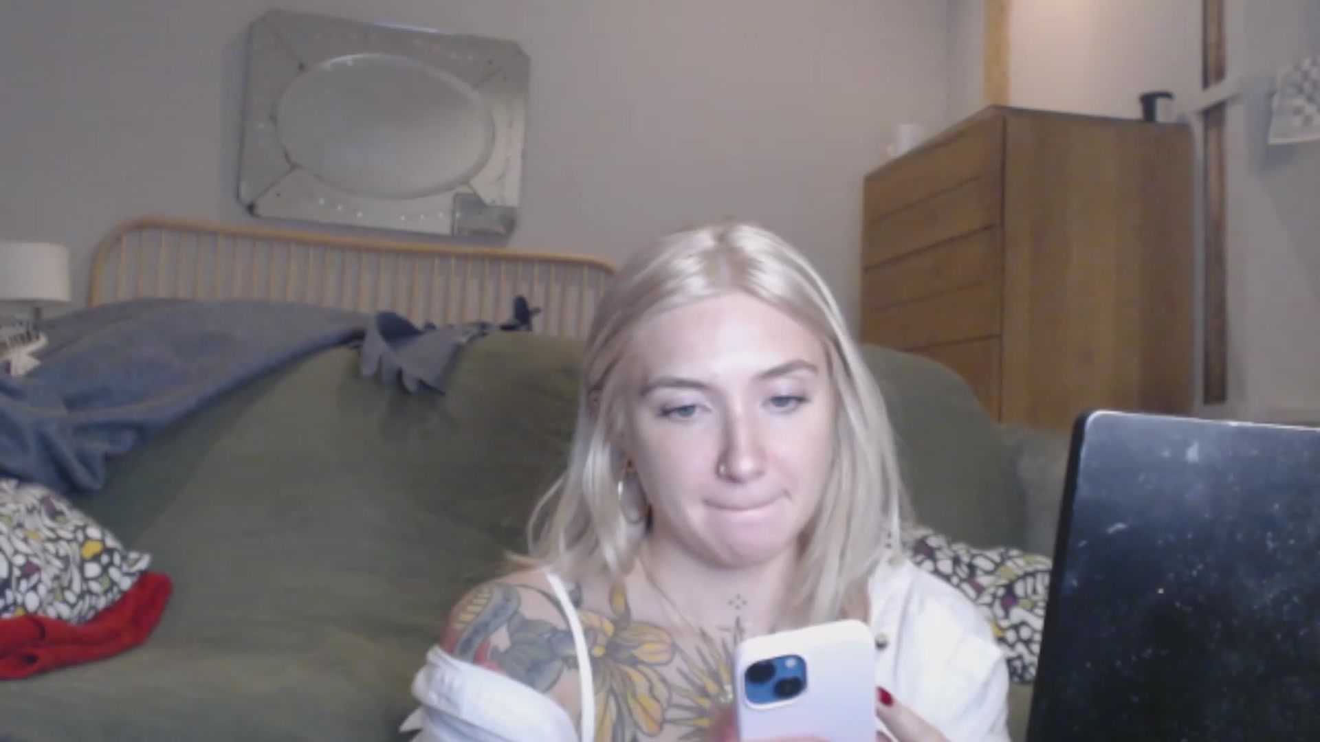Gallery image thumbnail from Tattoo_bbgirl's myfreecams stream on, 12/01/2023, 18:34 image 11 of 20